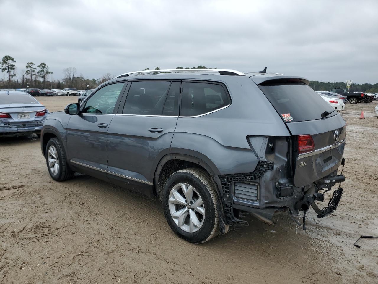 2018 Volkswagen Atlas - Image 2