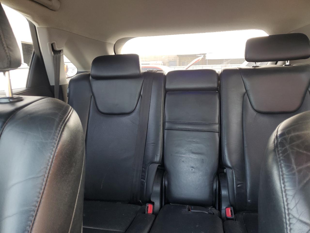 2010 Lexus RX - Image 10