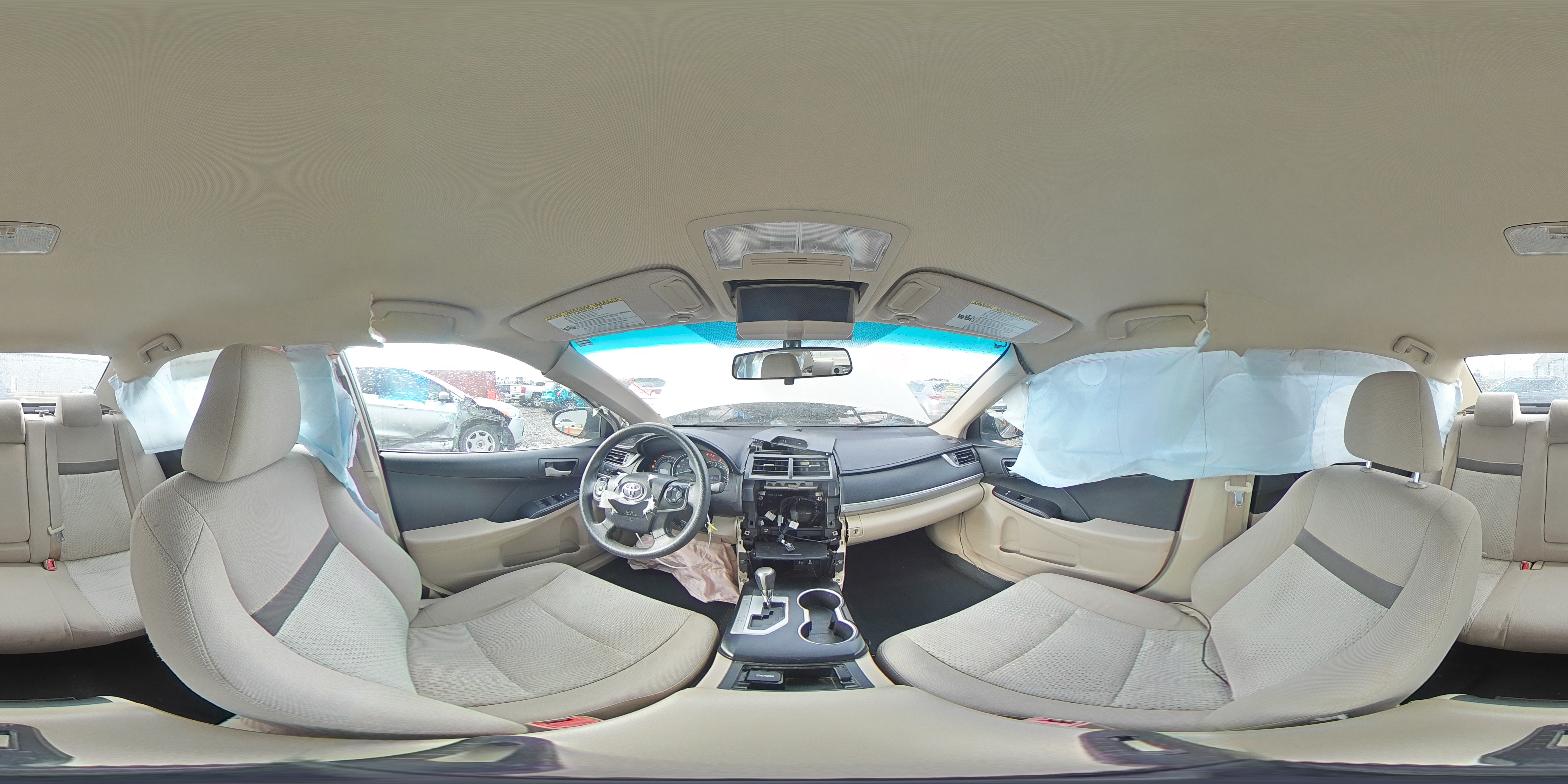 2014 Toyota Camry - Image 14