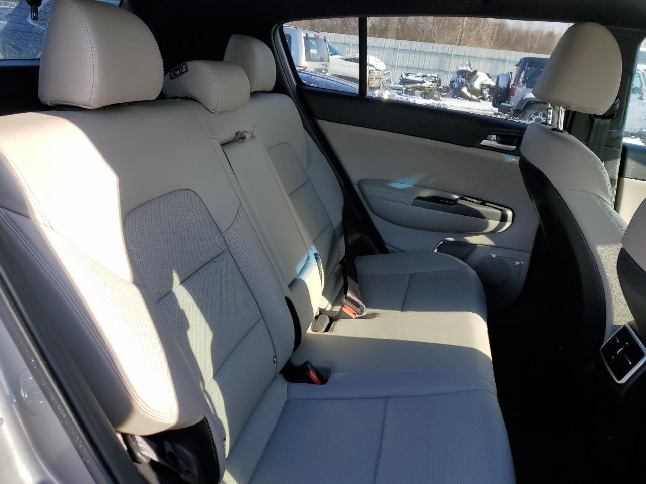 2021 Kia Sportage - Image 11