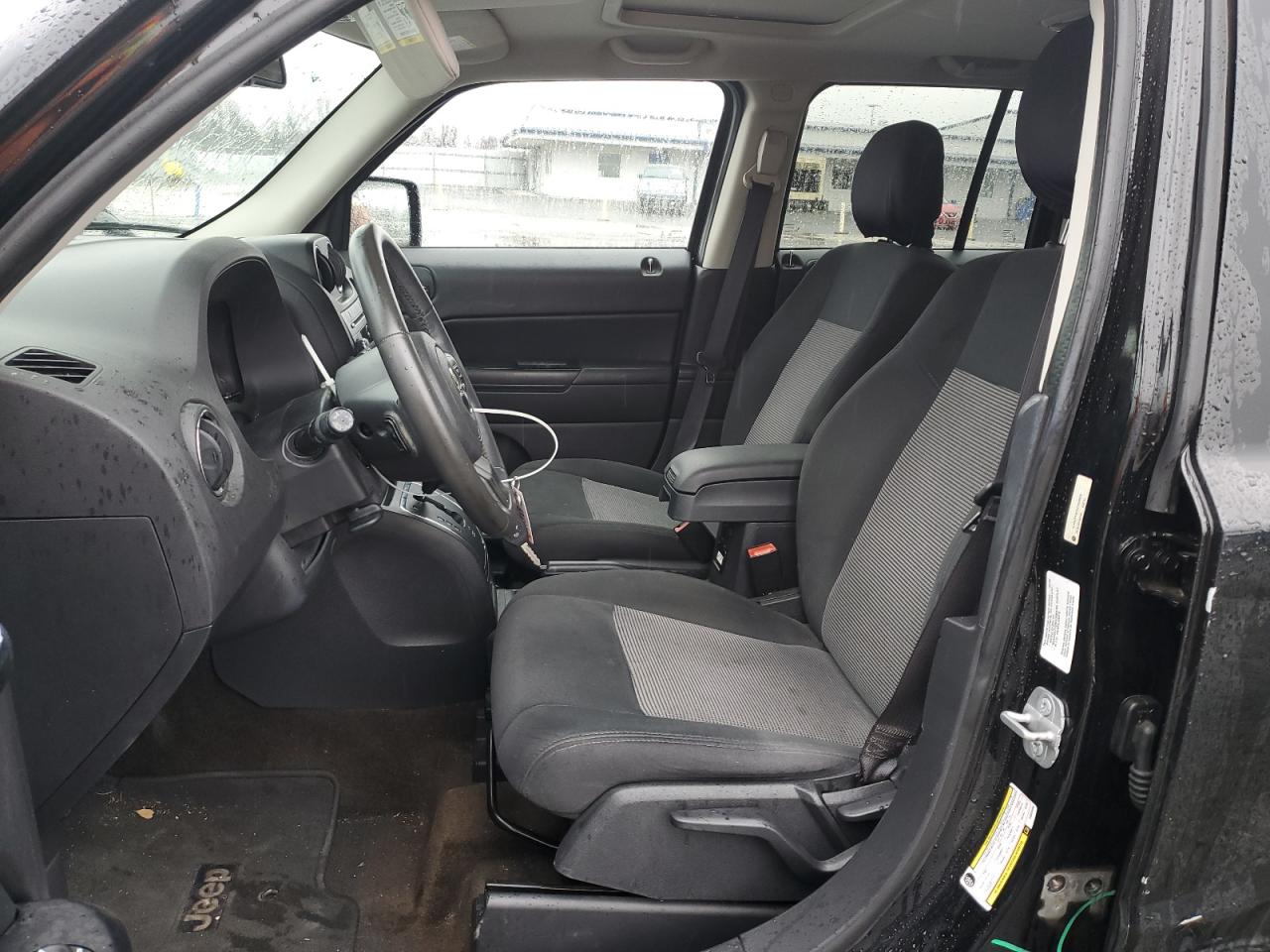 2014 Jeep Liberty (Patriot) - Image 7