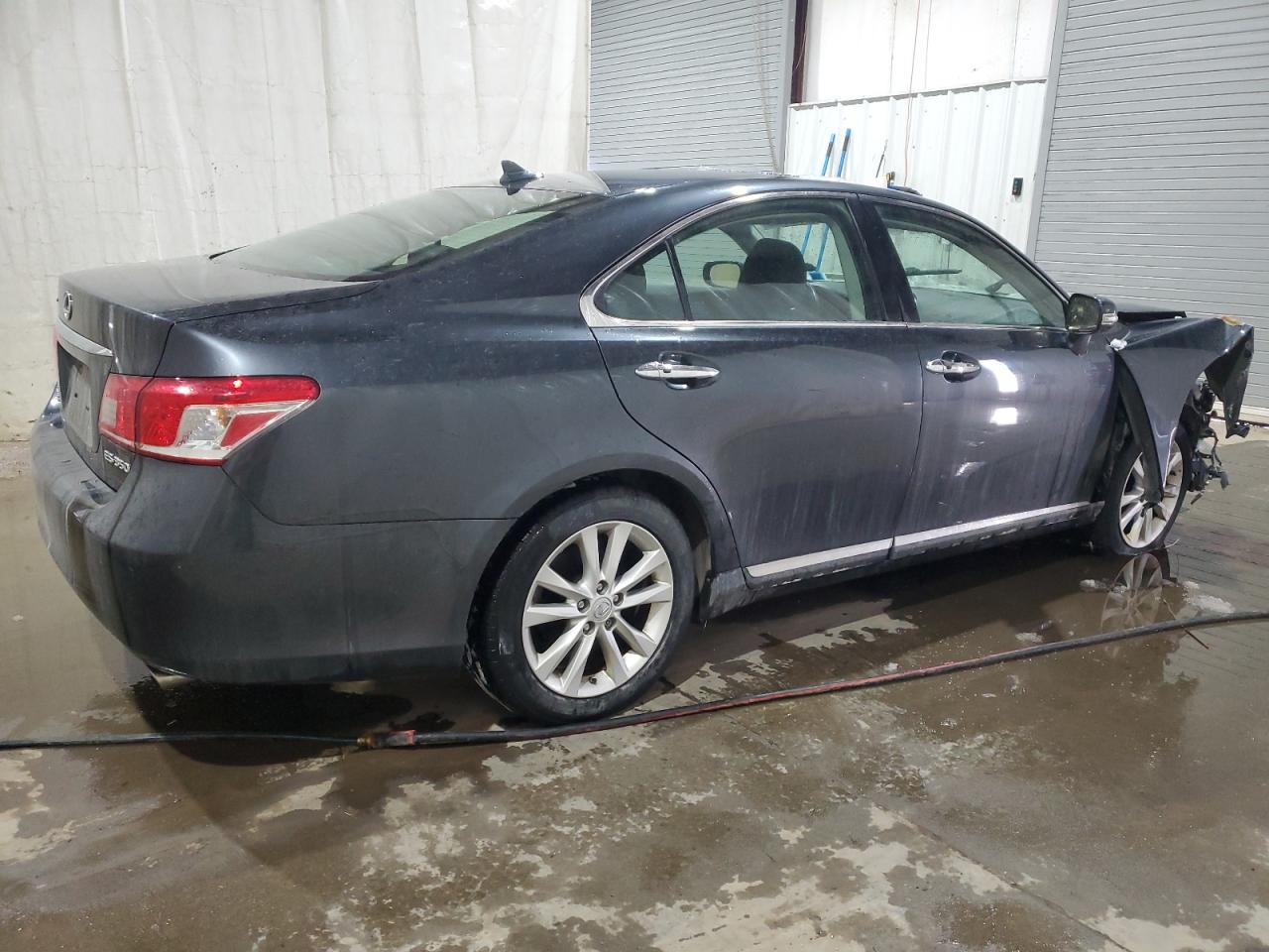 2010 Lexus ES - Image 3