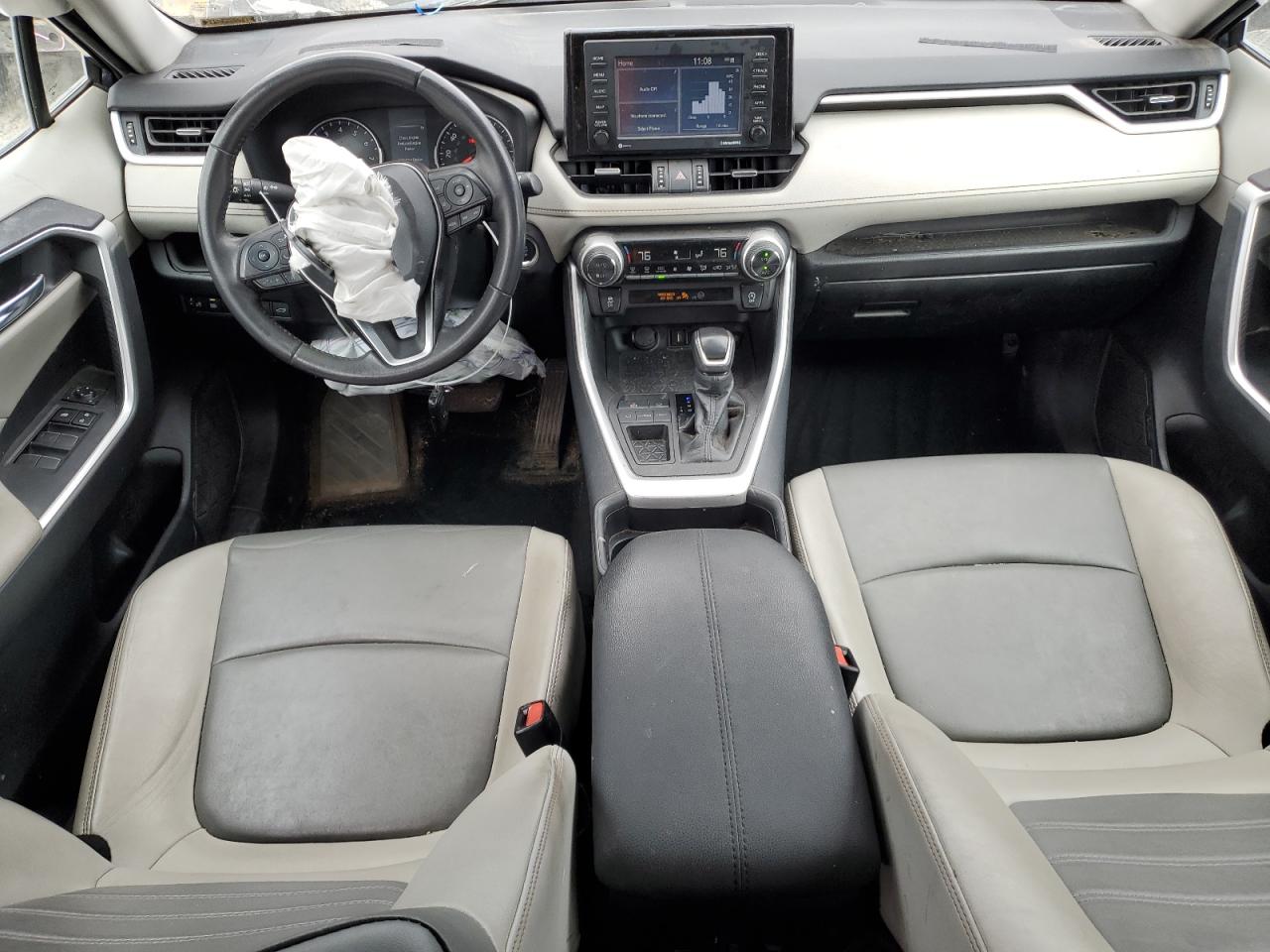 2021 Toyota RAV 4 - Image 8