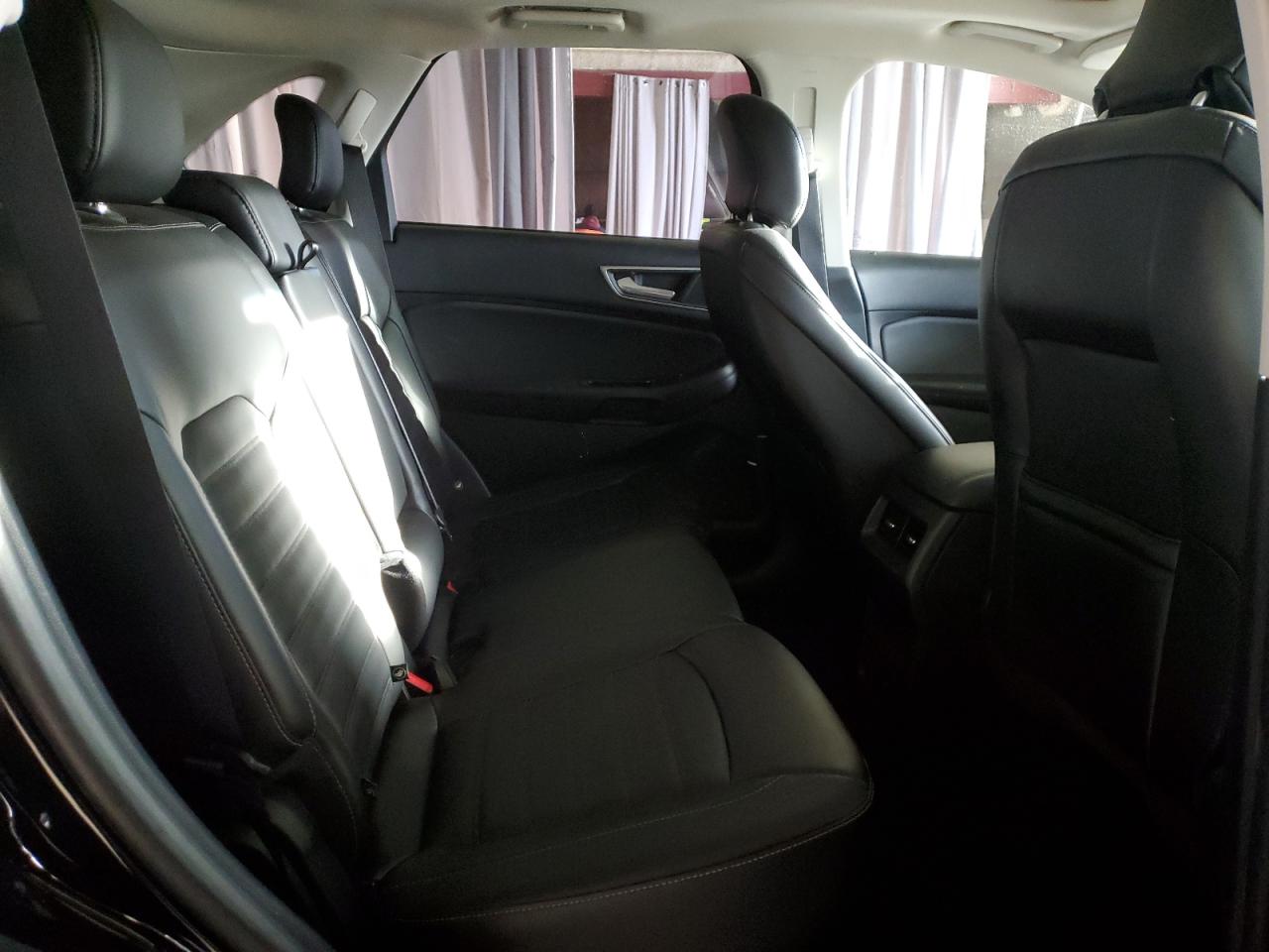 2019 Ford Edge - Image 11