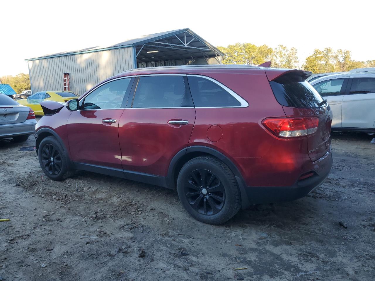 2016 Kia Sorento - Image 2