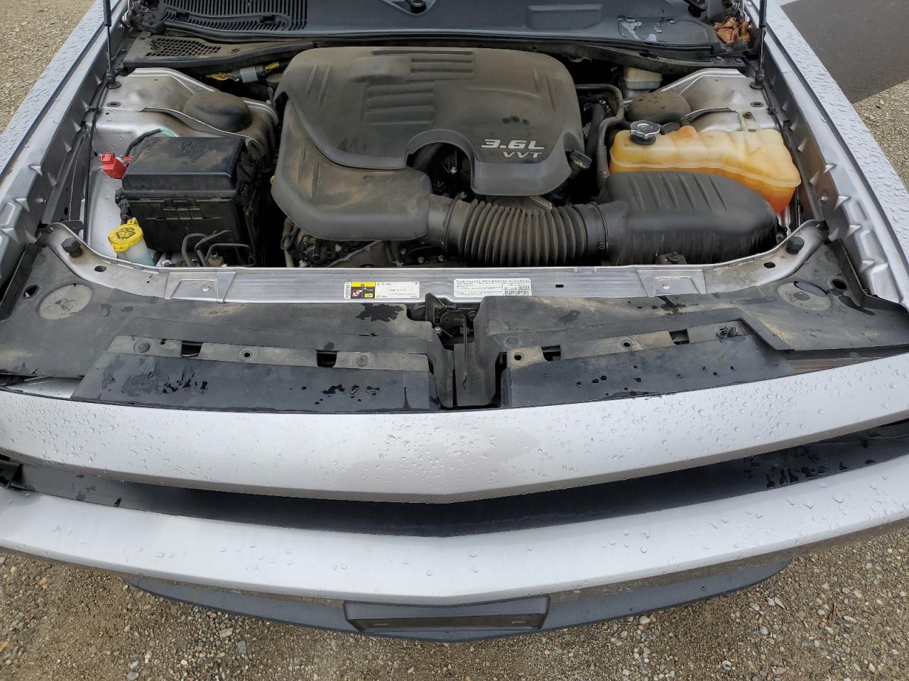 2014 Dodge Challenger - Image 11