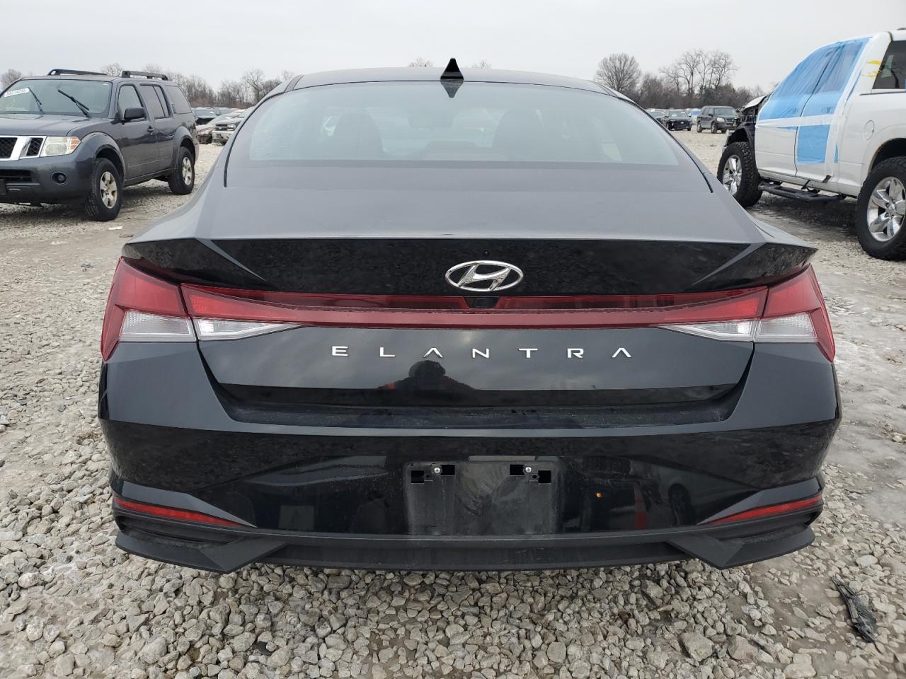 2023 Hyundai Elantra - Image 6