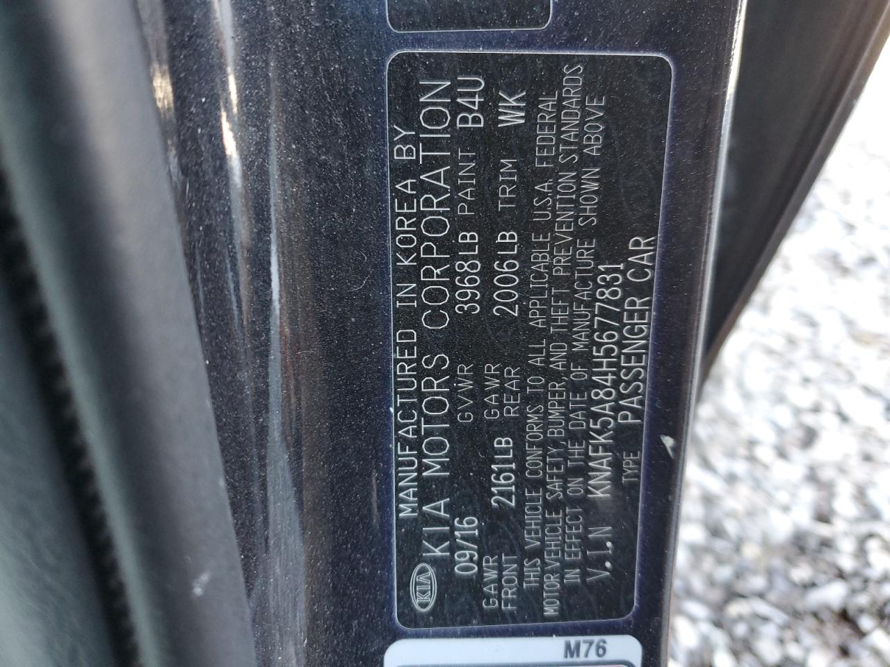 2017 Kia Forte - Image 12