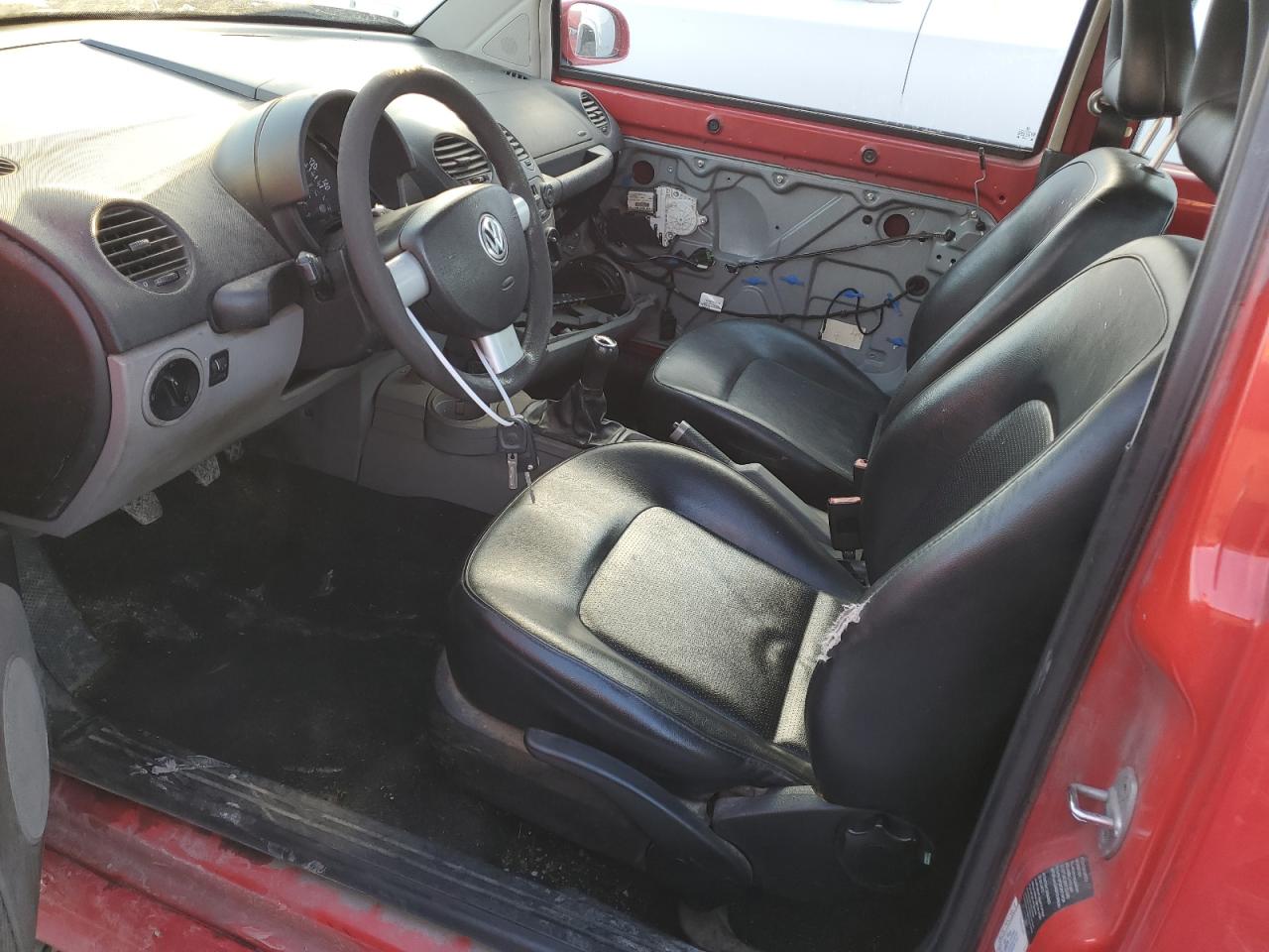 2001 Volkswagen Beetle - Image 7