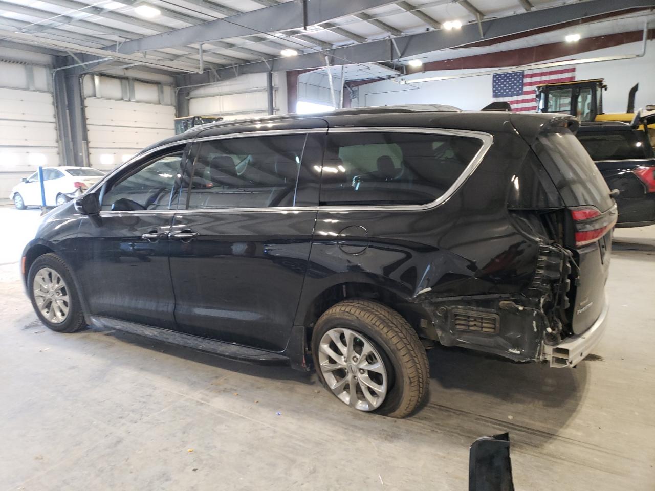 2021 Chrysler Pacifica - Image 2