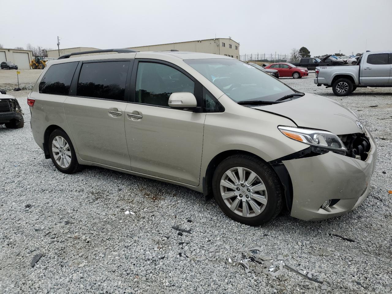 2015 Toyota Sienna - Image 4