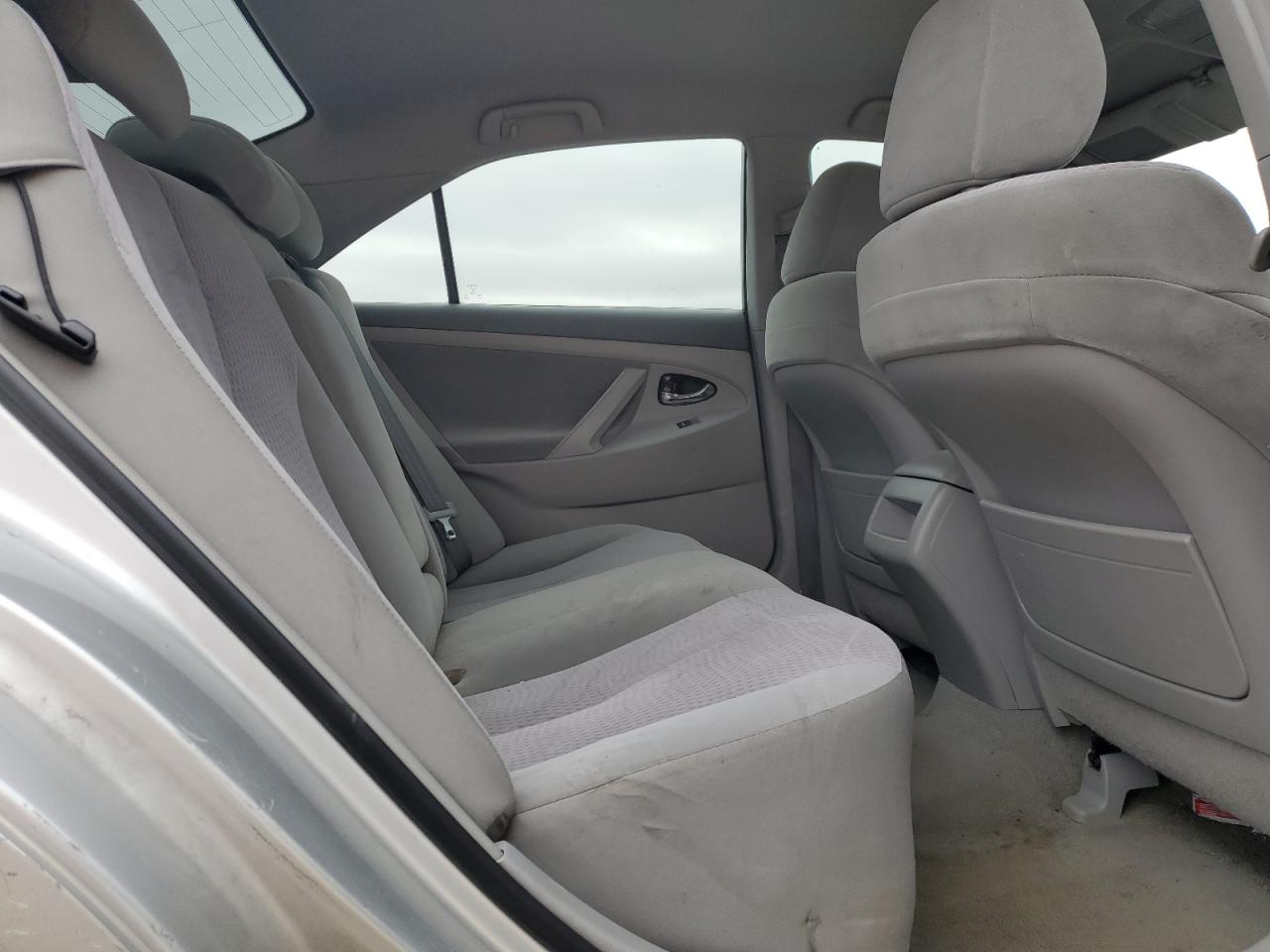2011 Toyota Camry - Image 10