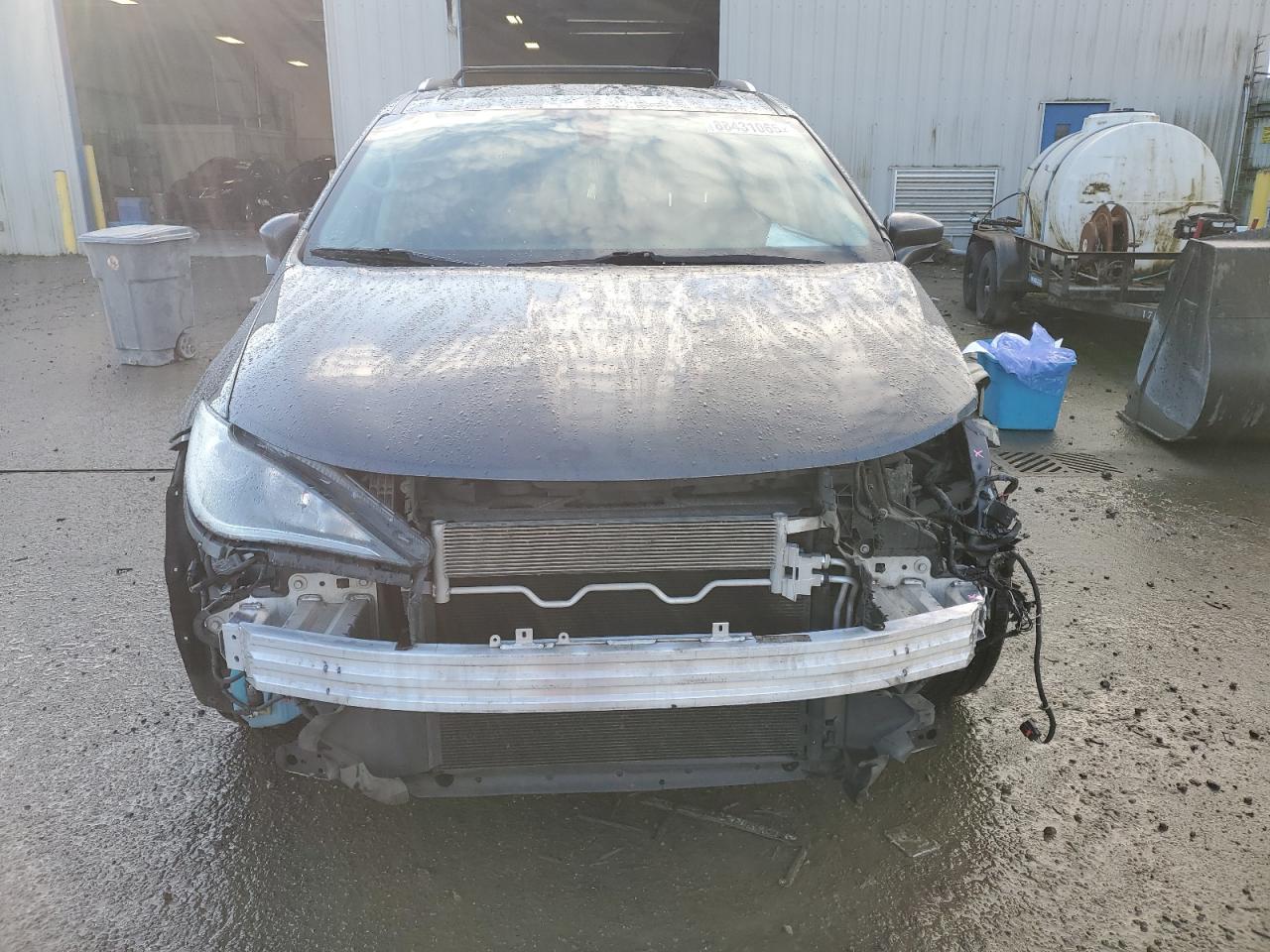 2019 Chrysler Pacifica - Image 5