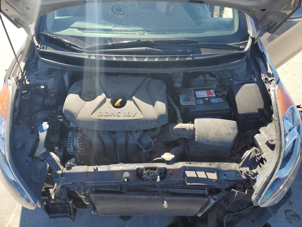 2013 Hyundai Elantra - Image 11