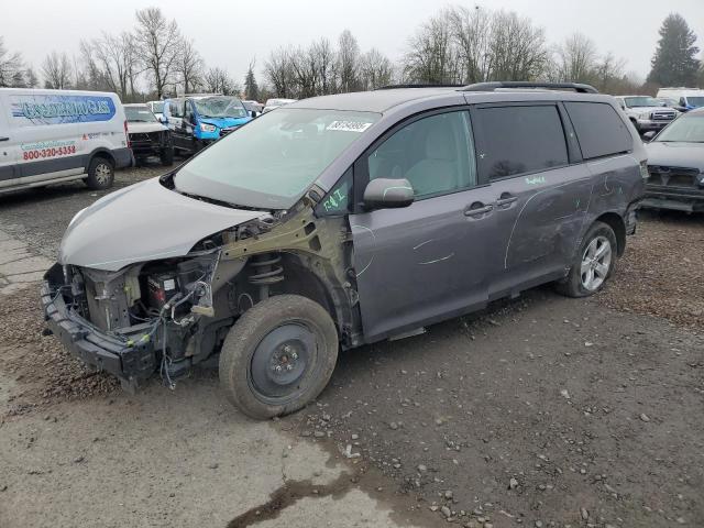 2019 Toyota Sienna Le იყიდება Portland-ში, OR - Front End