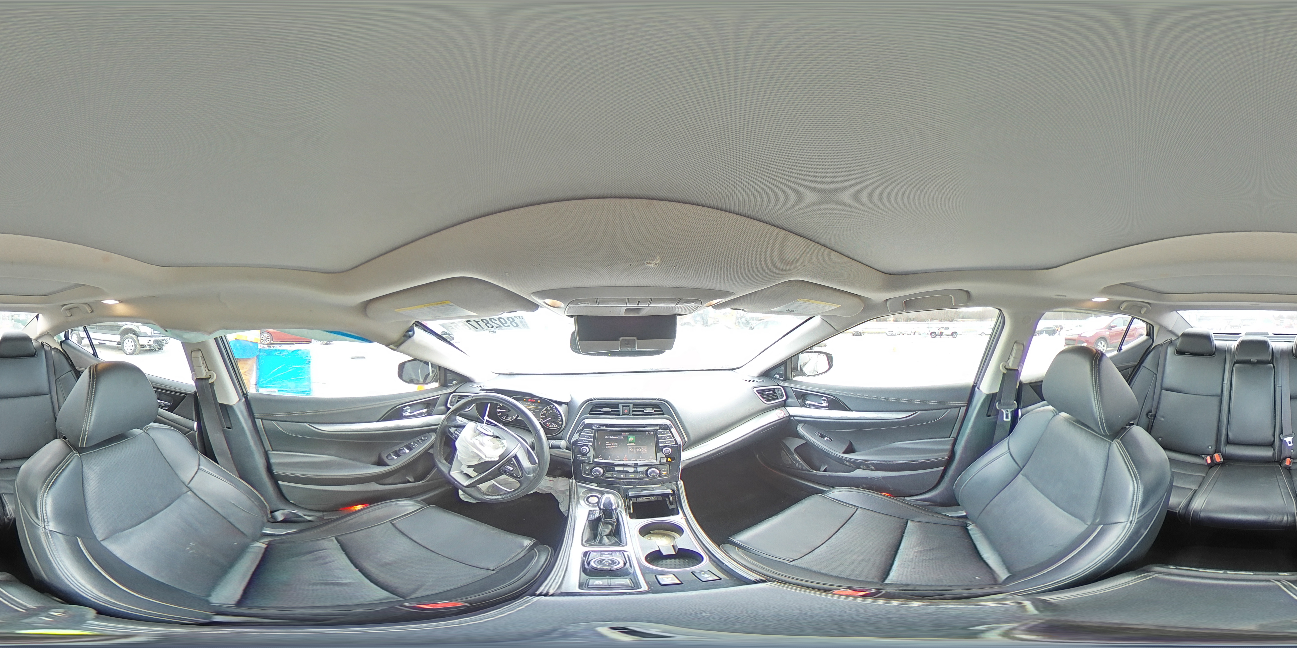 2019 Nissan Maxima - Image 13