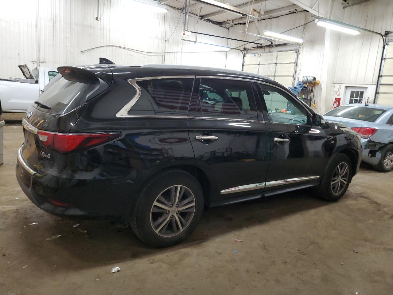 2017 Infiniti QX60 - Image 3