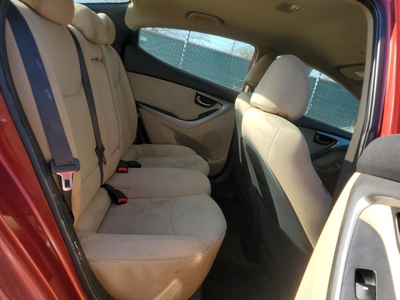 2013 Hyundai Elantra - Image 10