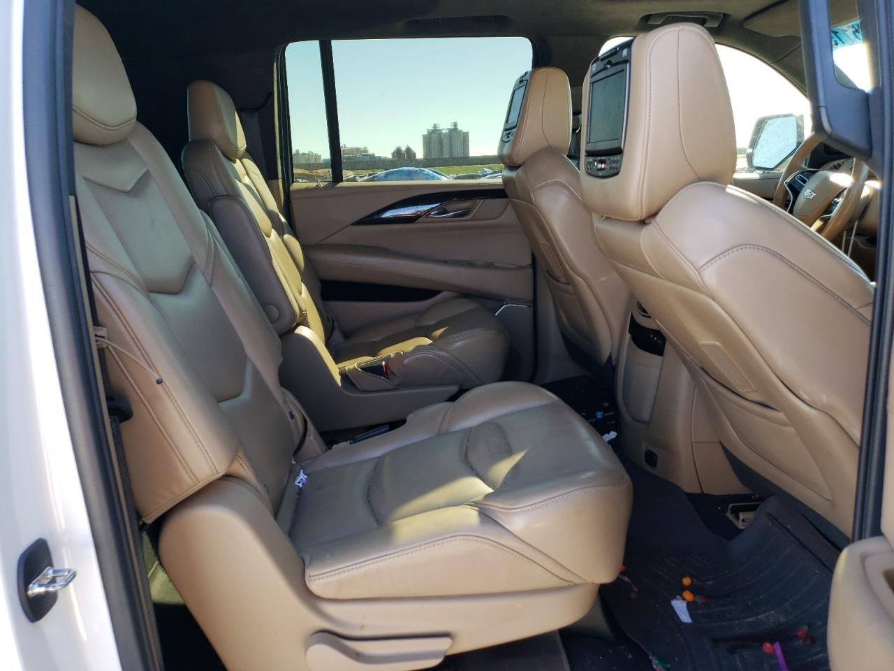 2019 Cadillac Escalade - Image 11