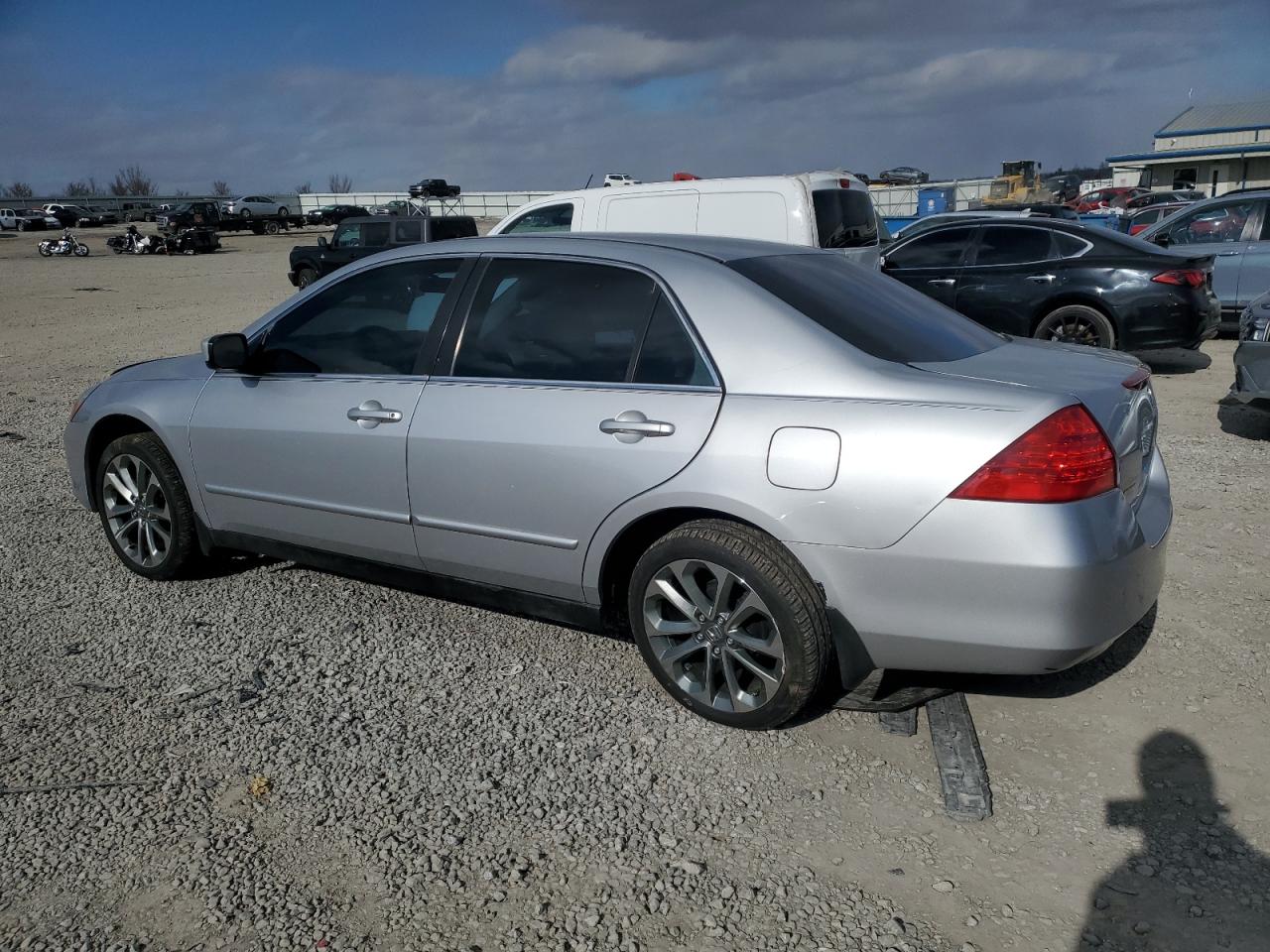 2007 Honda Accord - Image 2