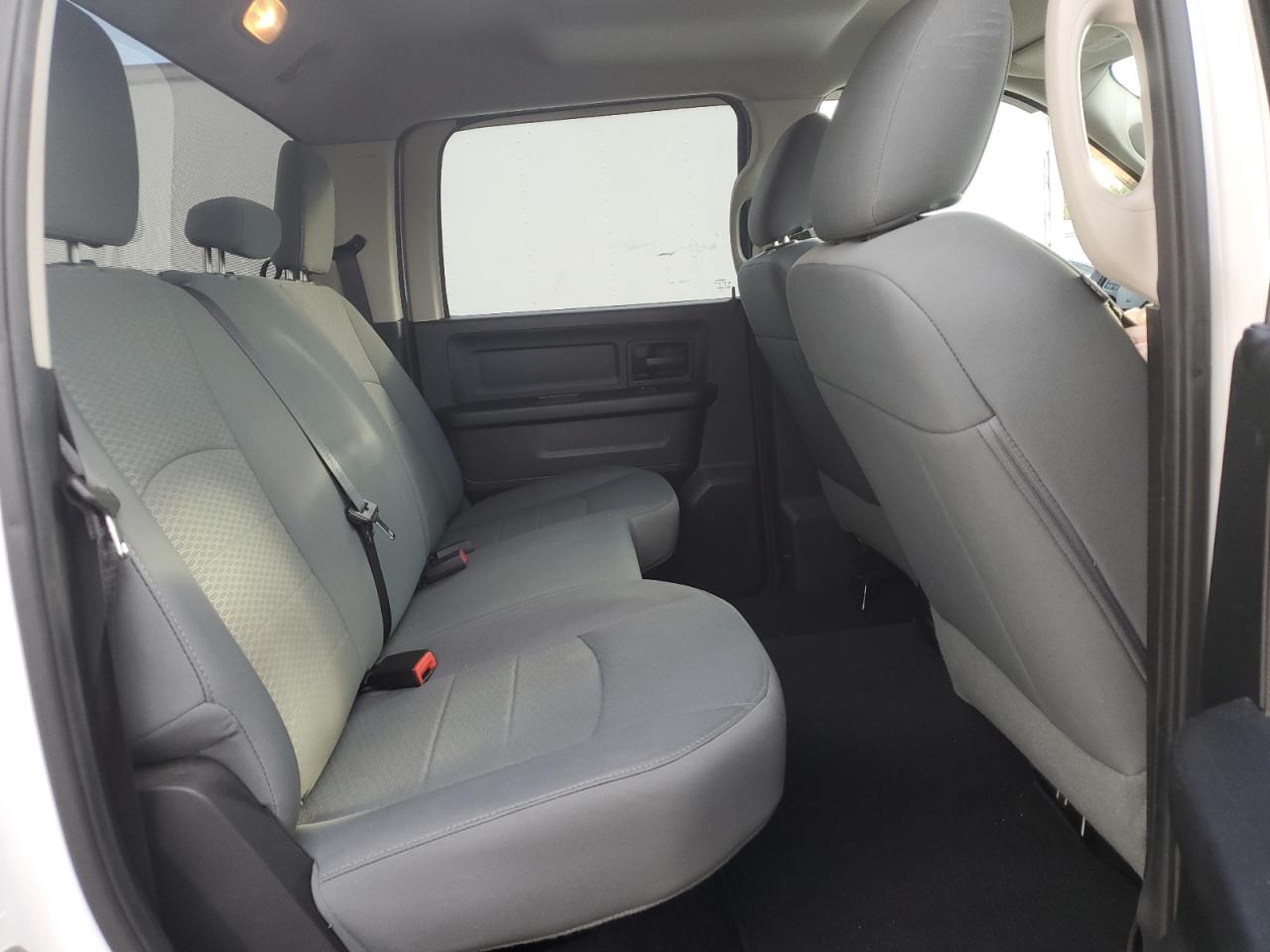 2015 RAM 1500 - Image 10