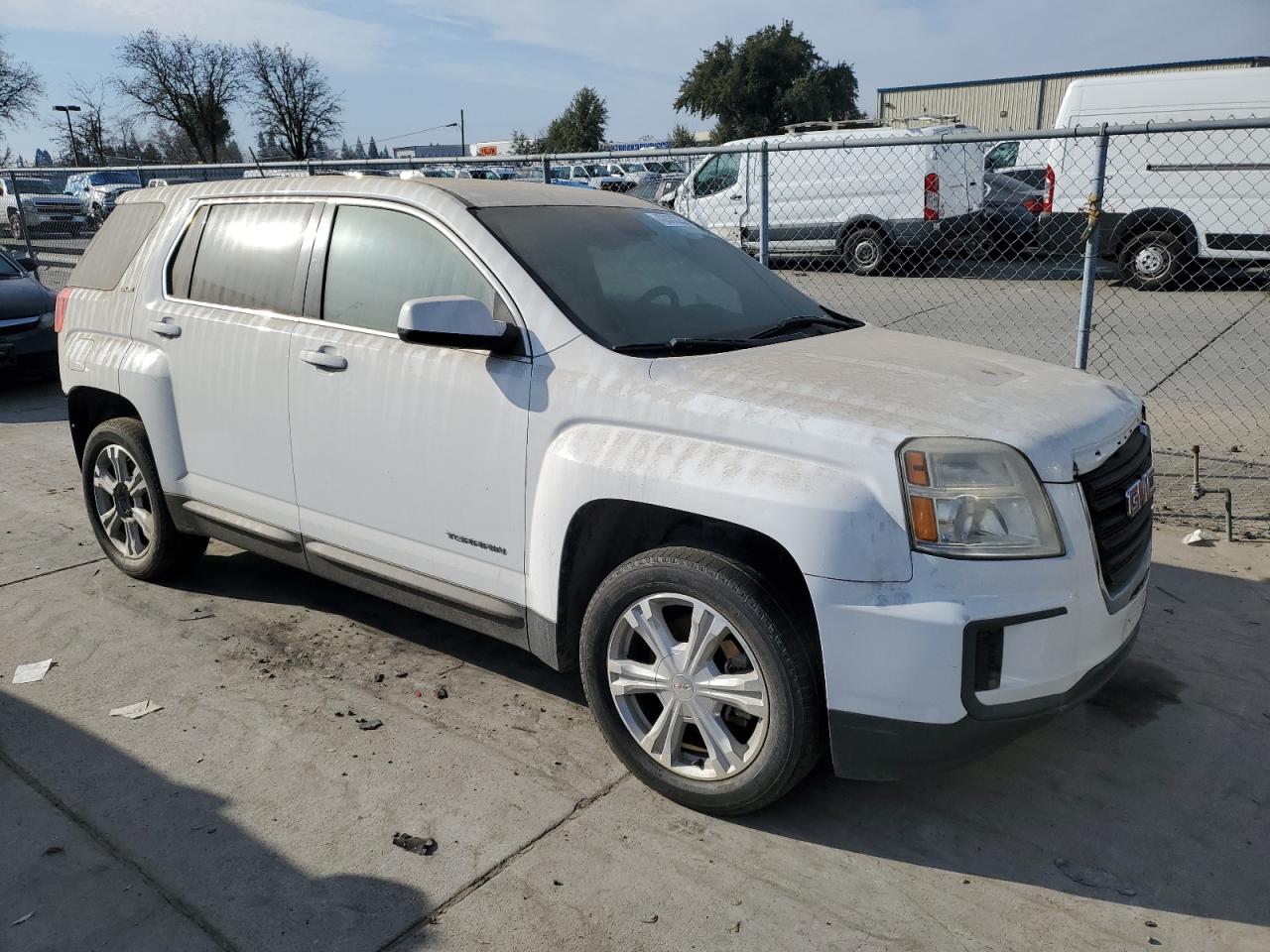 2017 GMC Terrain - Image 4