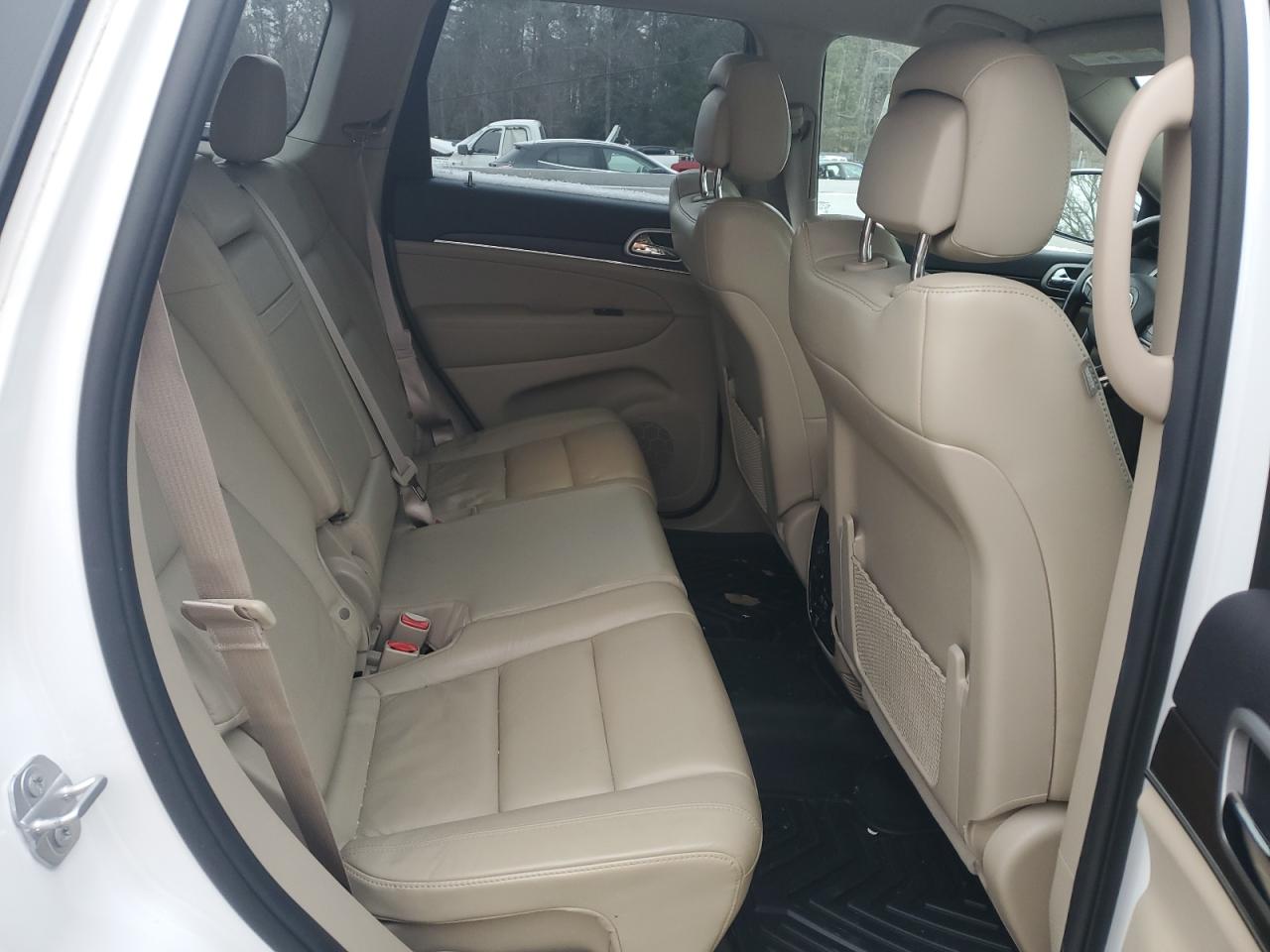 2018 Jeep Grand Cherokee - Image 11