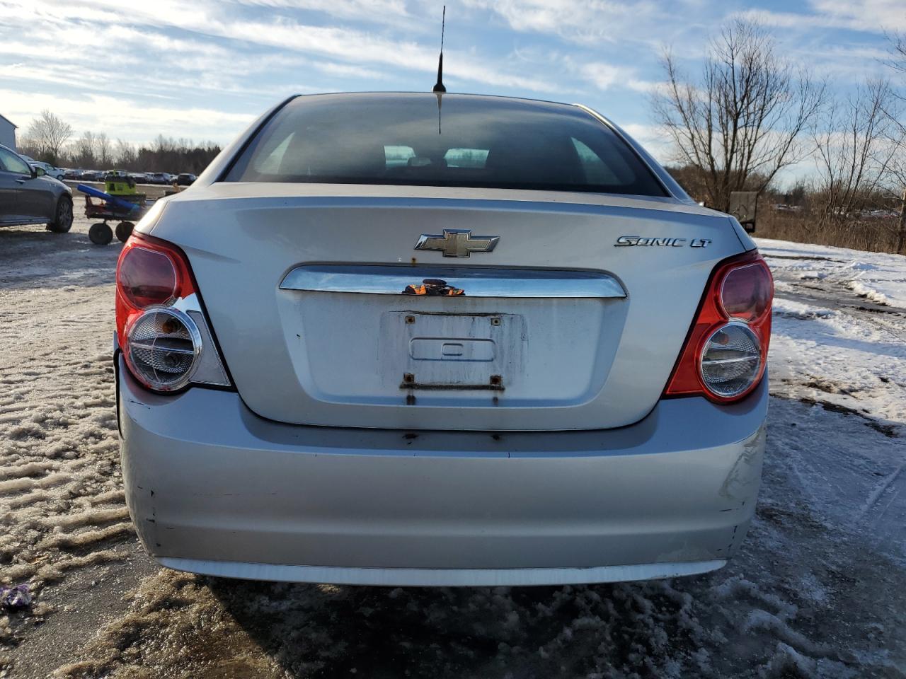 2012 Chevrolet Sonic - Image 6