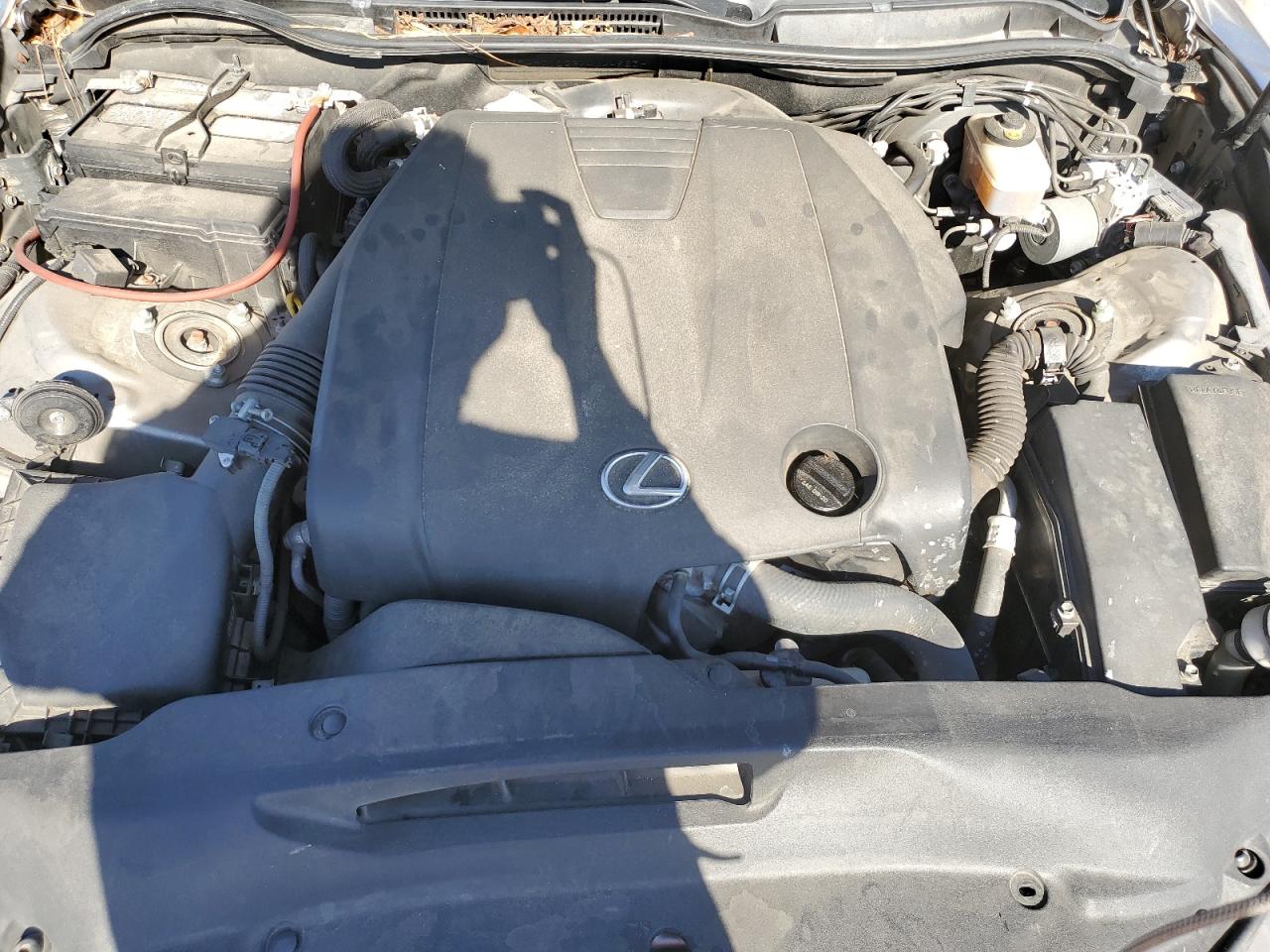 2015 Lexus IS - Image 13