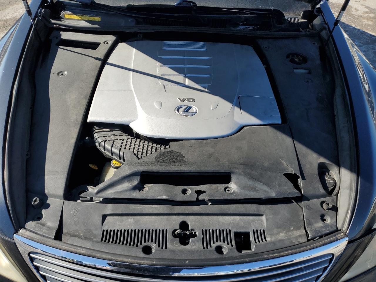 2007 Lexus LS - Image 11