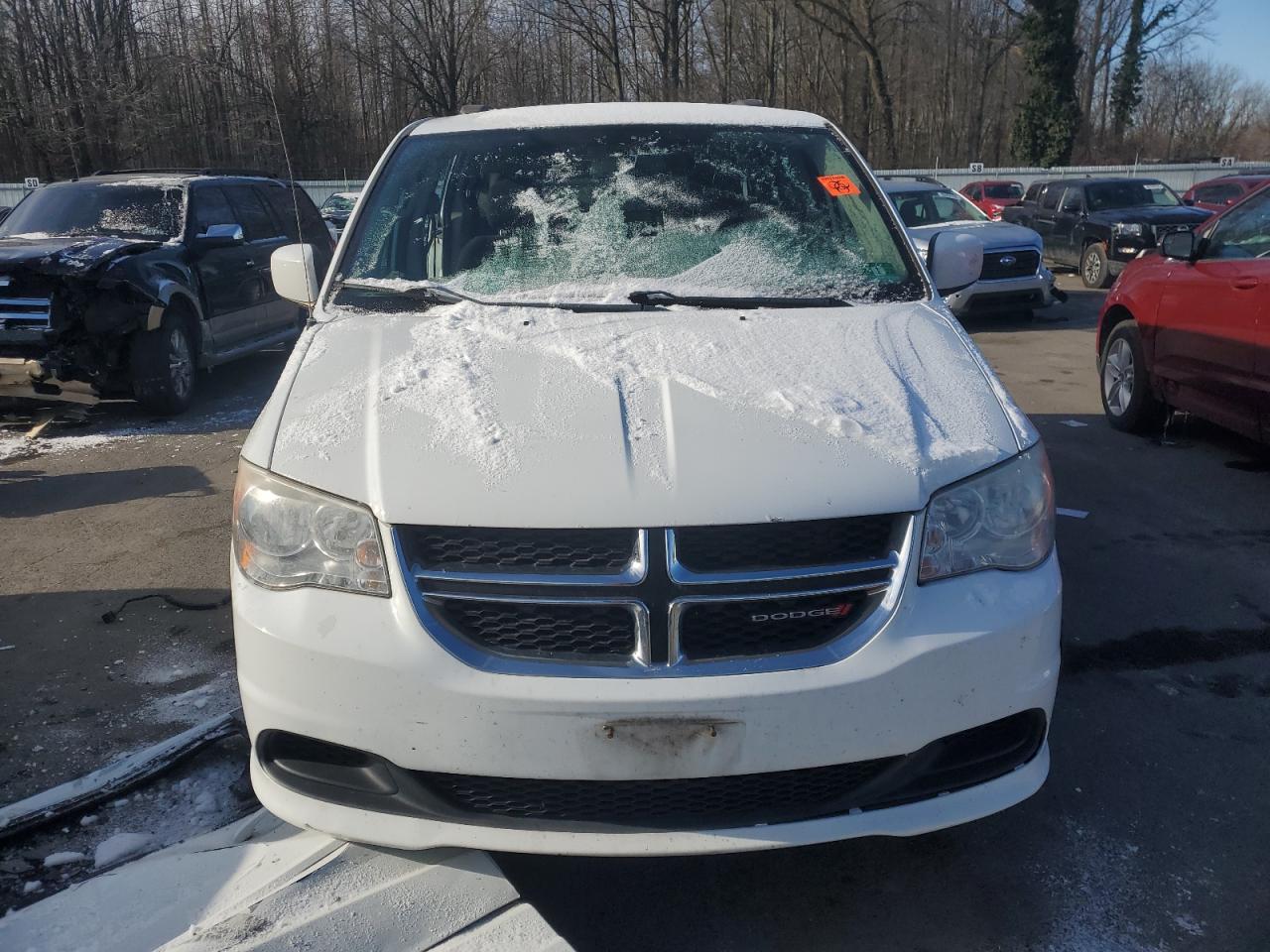 2014 Dodge Caravan - Image 5