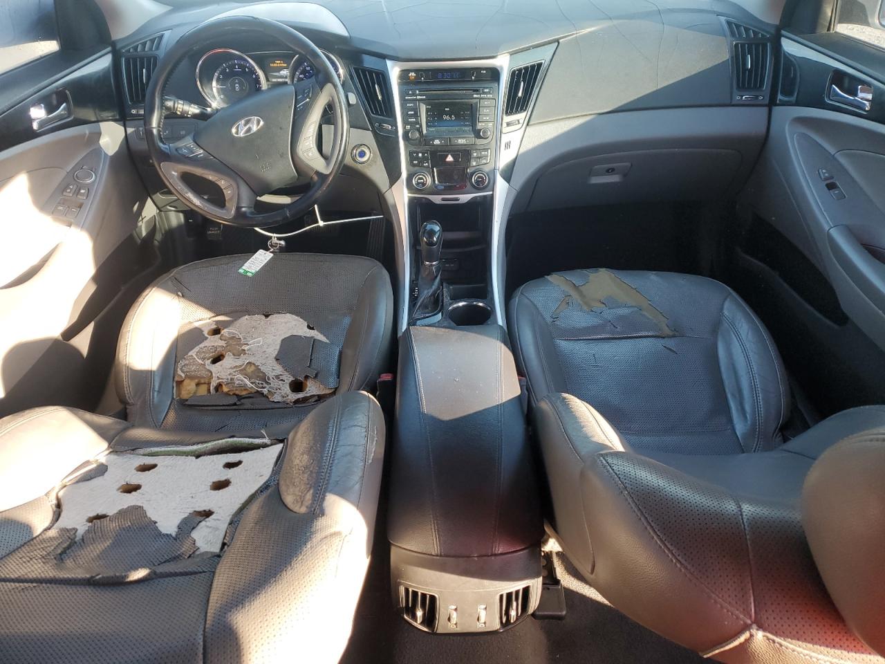 2014 Hyundai Sonata - Image 8