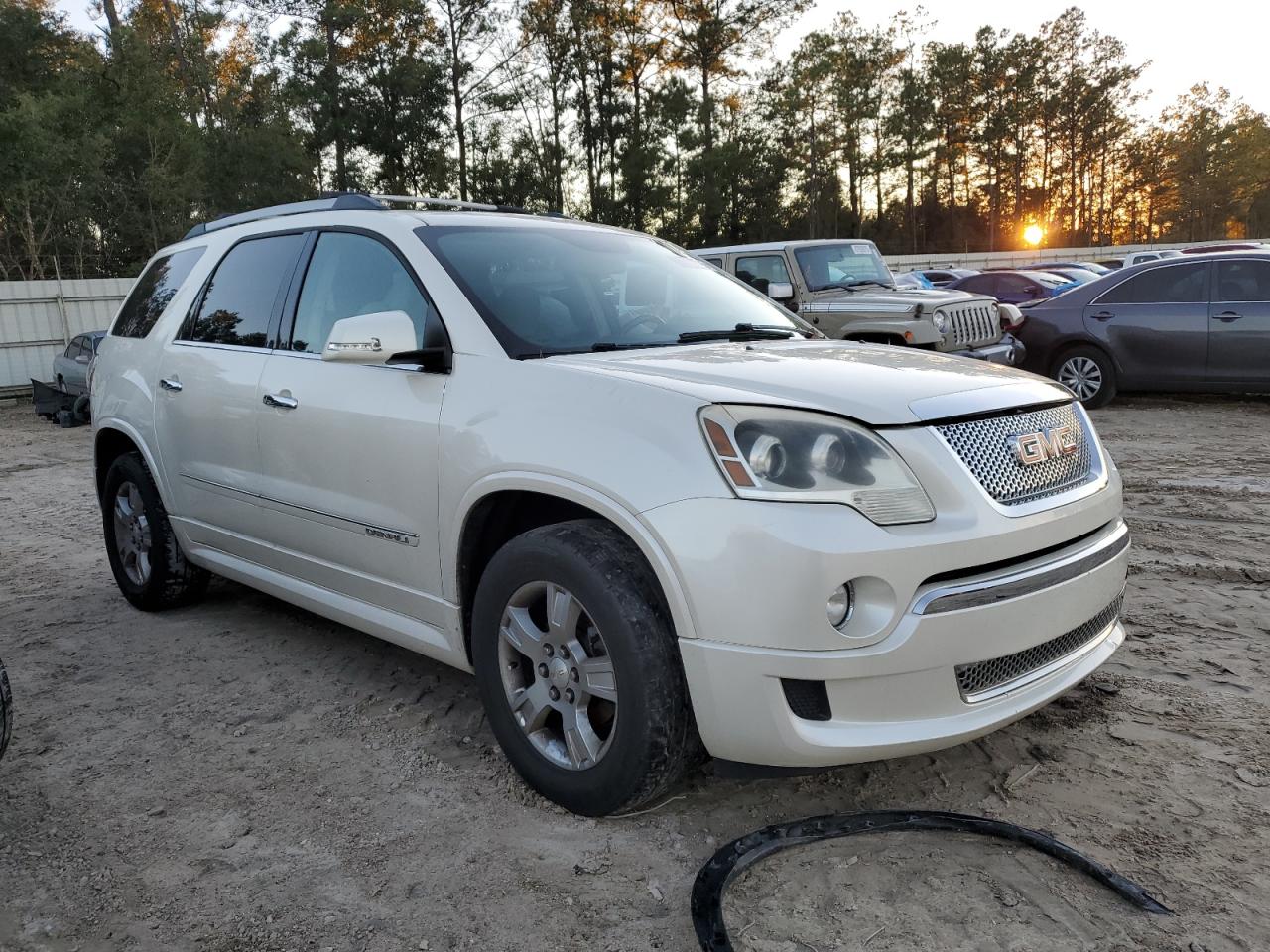 2012 GMC Acadia - Image 4