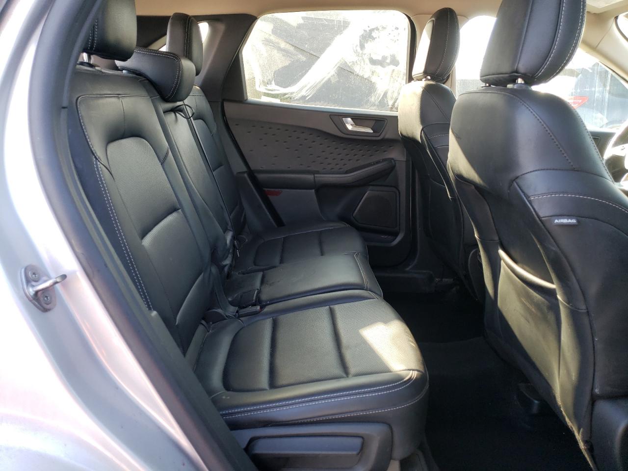 2020 Ford Escape - Image 11