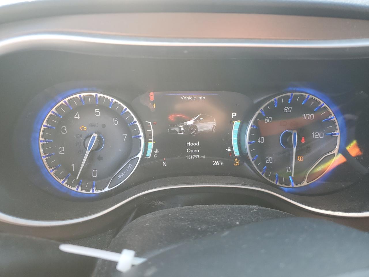 2017 Chrysler Pacifica - Image 9