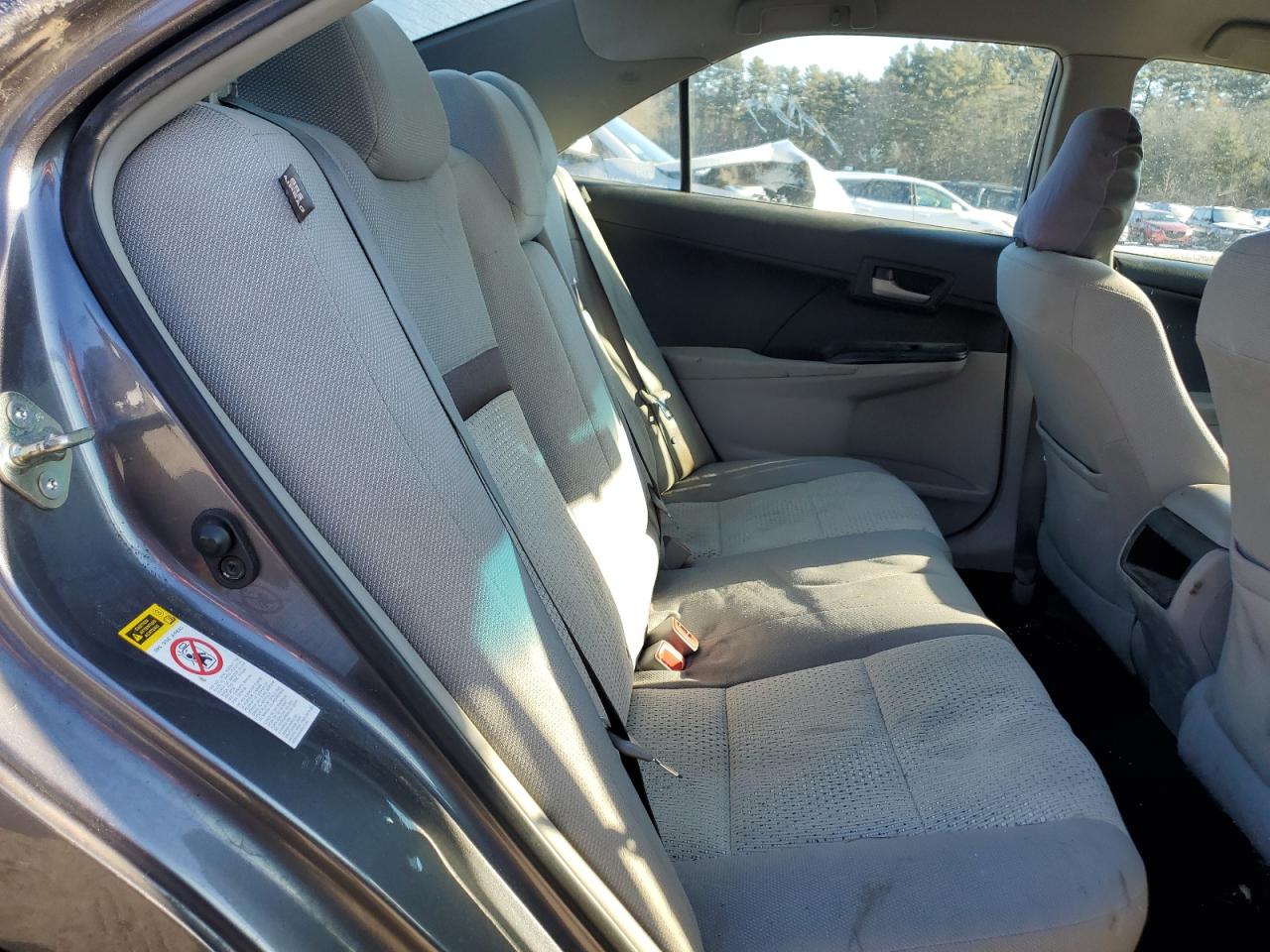 2014 Toyota Camry - Image 10