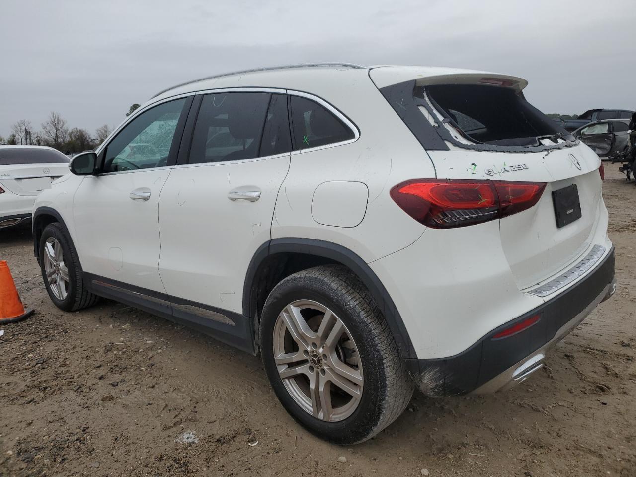 2021 Mercedes-Benz GLA-klasse - Image 2