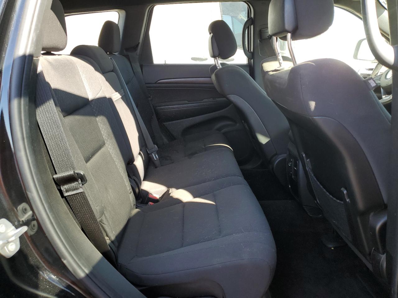 2018 Jeep Grand Cherokee - Image 11