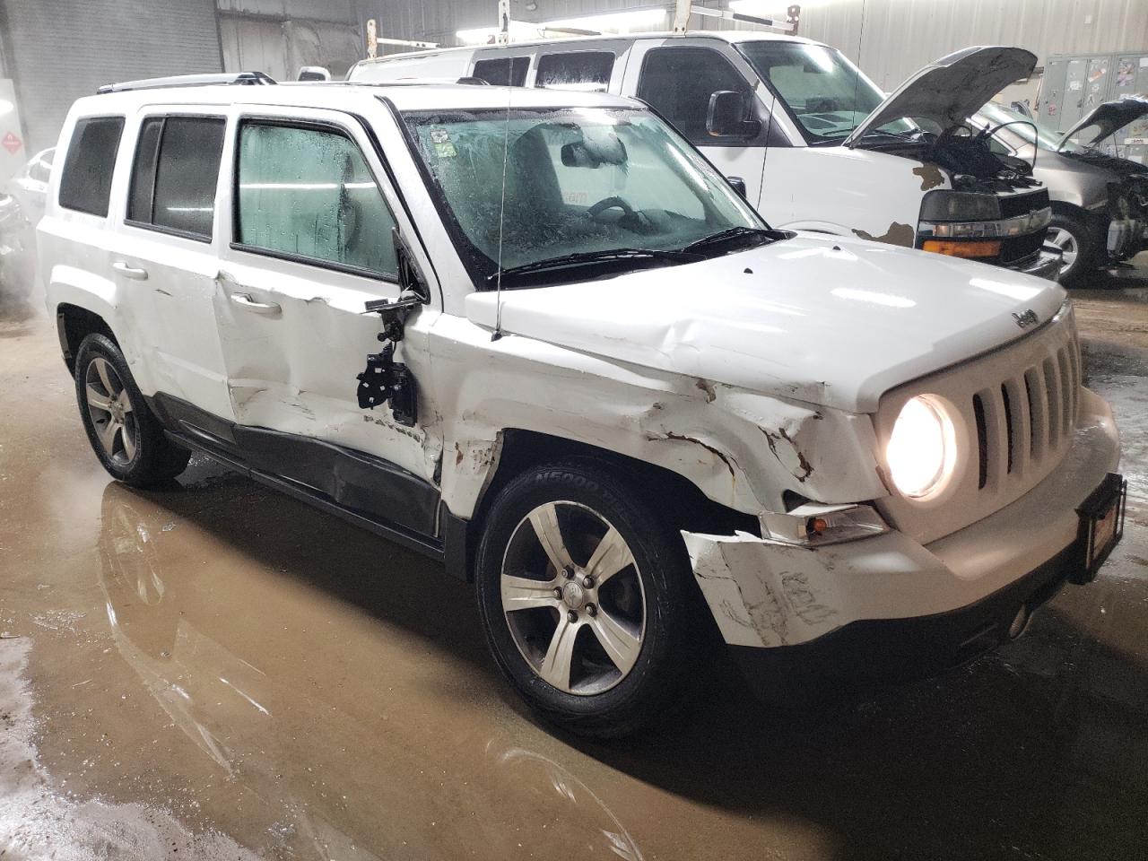 2016 Jeep Liberty (Patriot) - Image 4