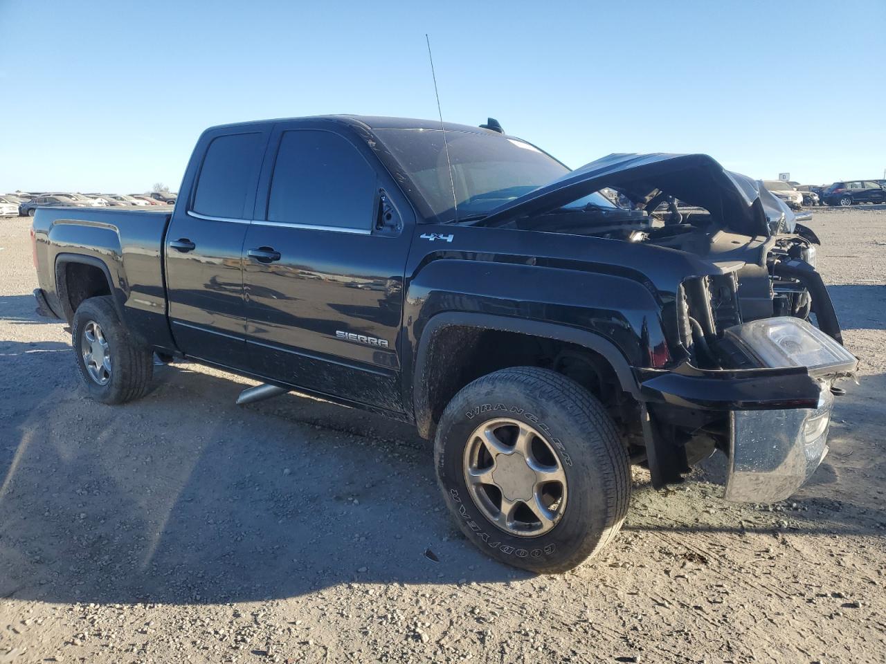 2018 GMC Sierra - Image 4