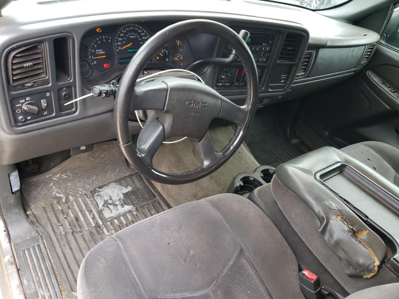 2003 GMC Sierra - Image 8
