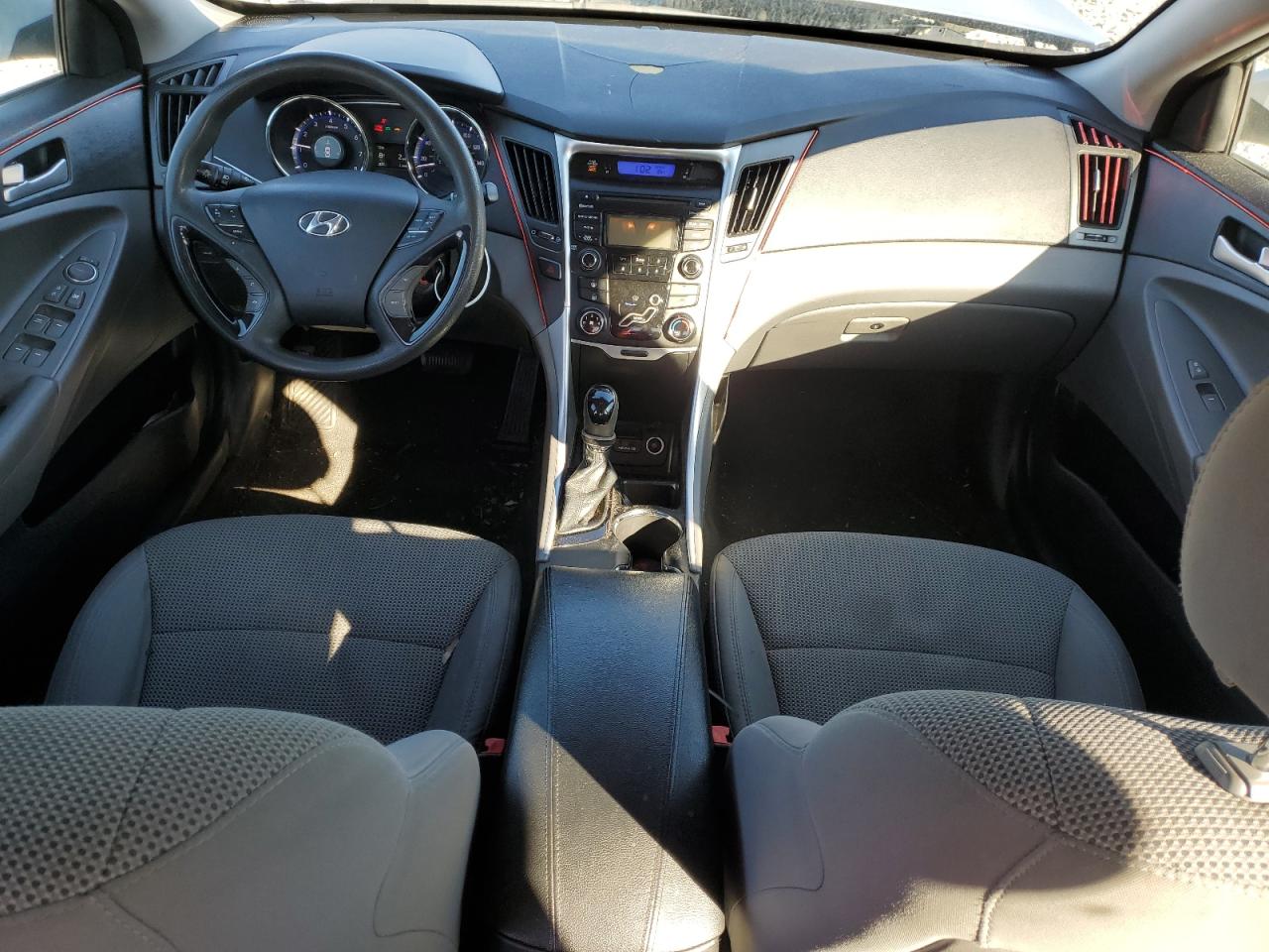 2013 Hyundai Sonata - Image 8