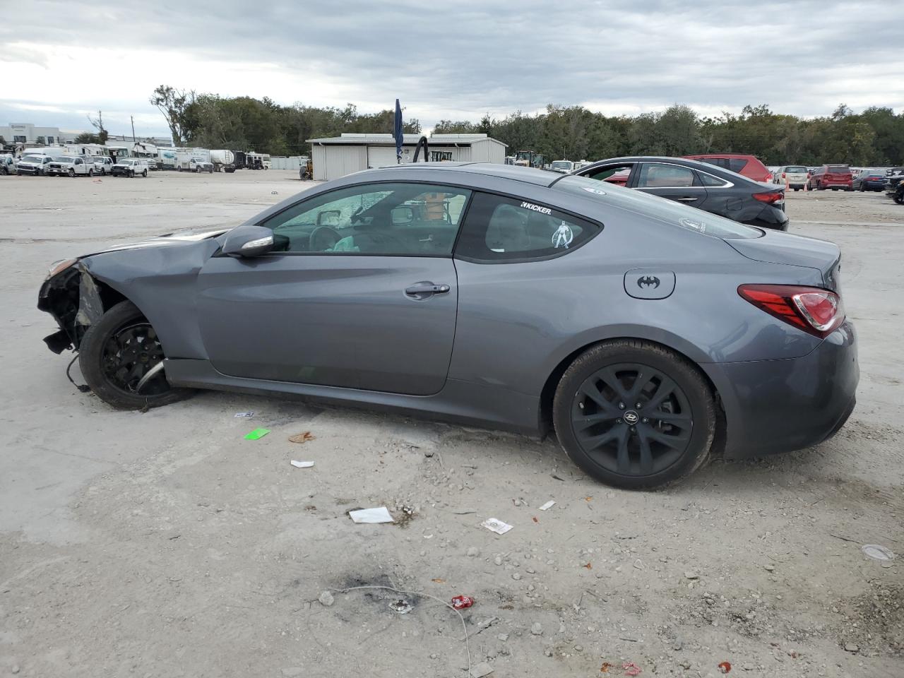 2014 Hyundai Genesis - Image 2