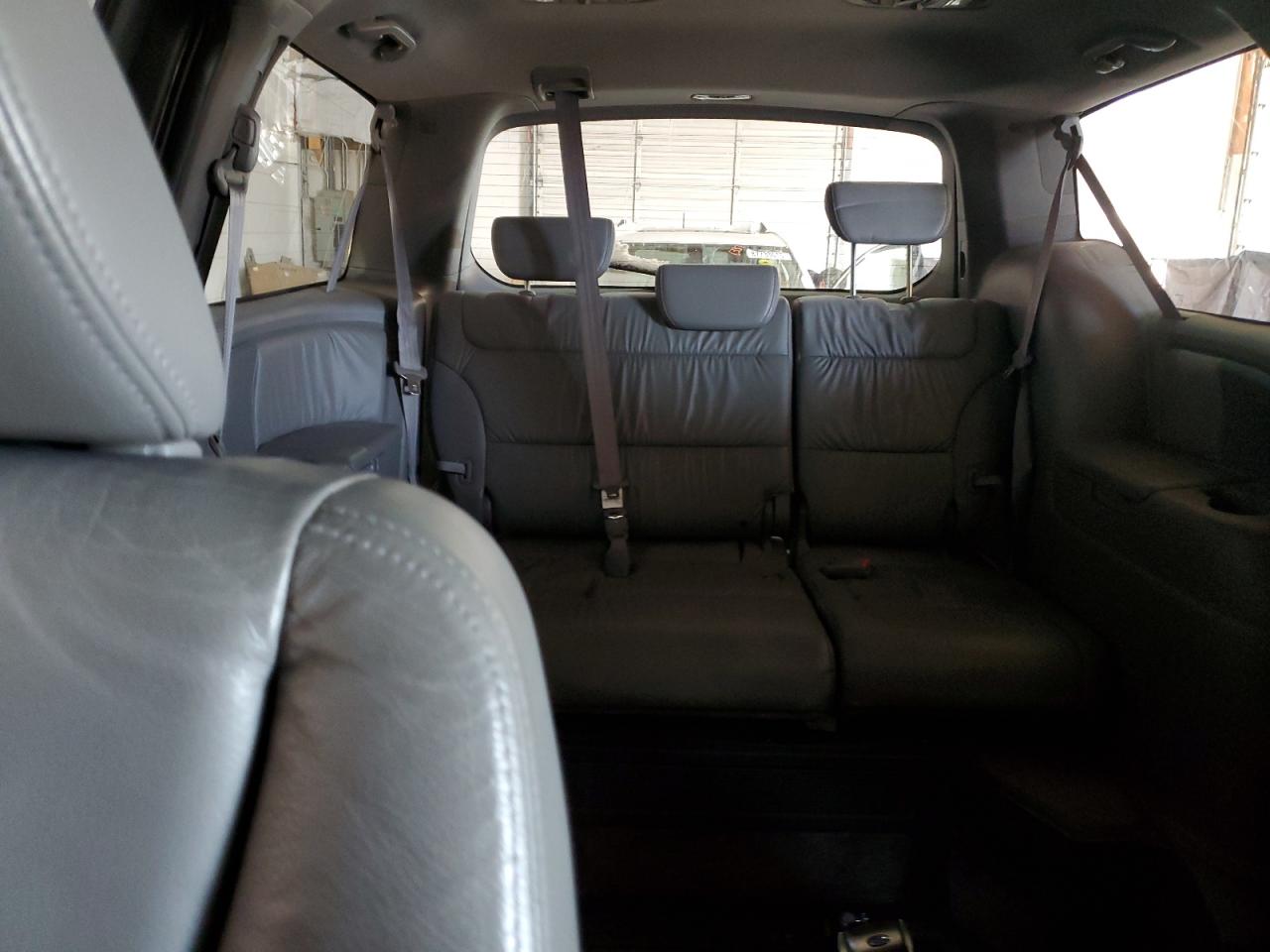 2008 Honda Odyssey - Image 10