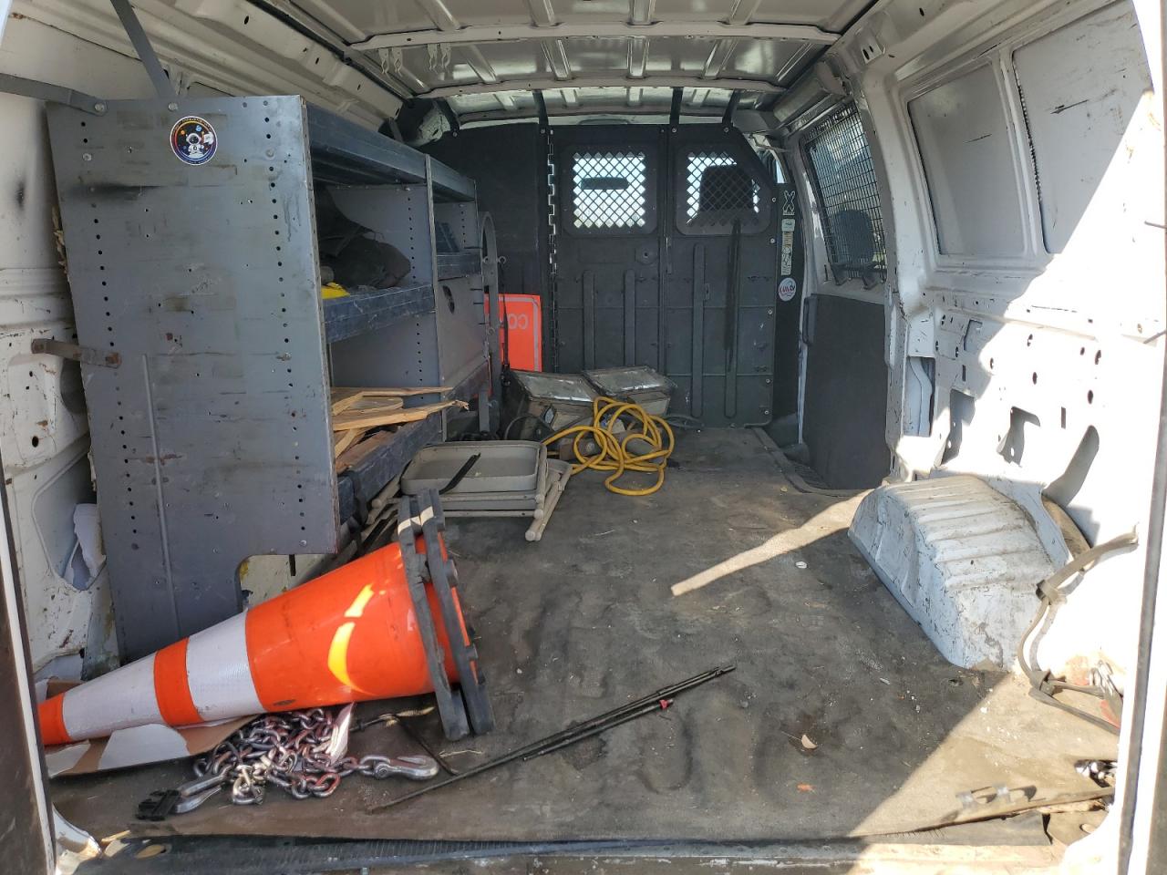 2010 Ford Econoline - Image 10