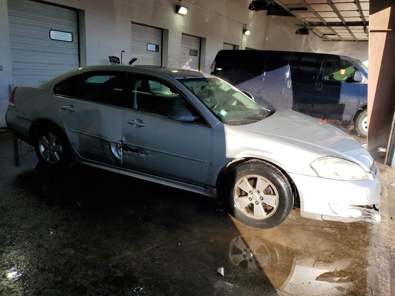 2010 Chevrolet Impala - Image 4