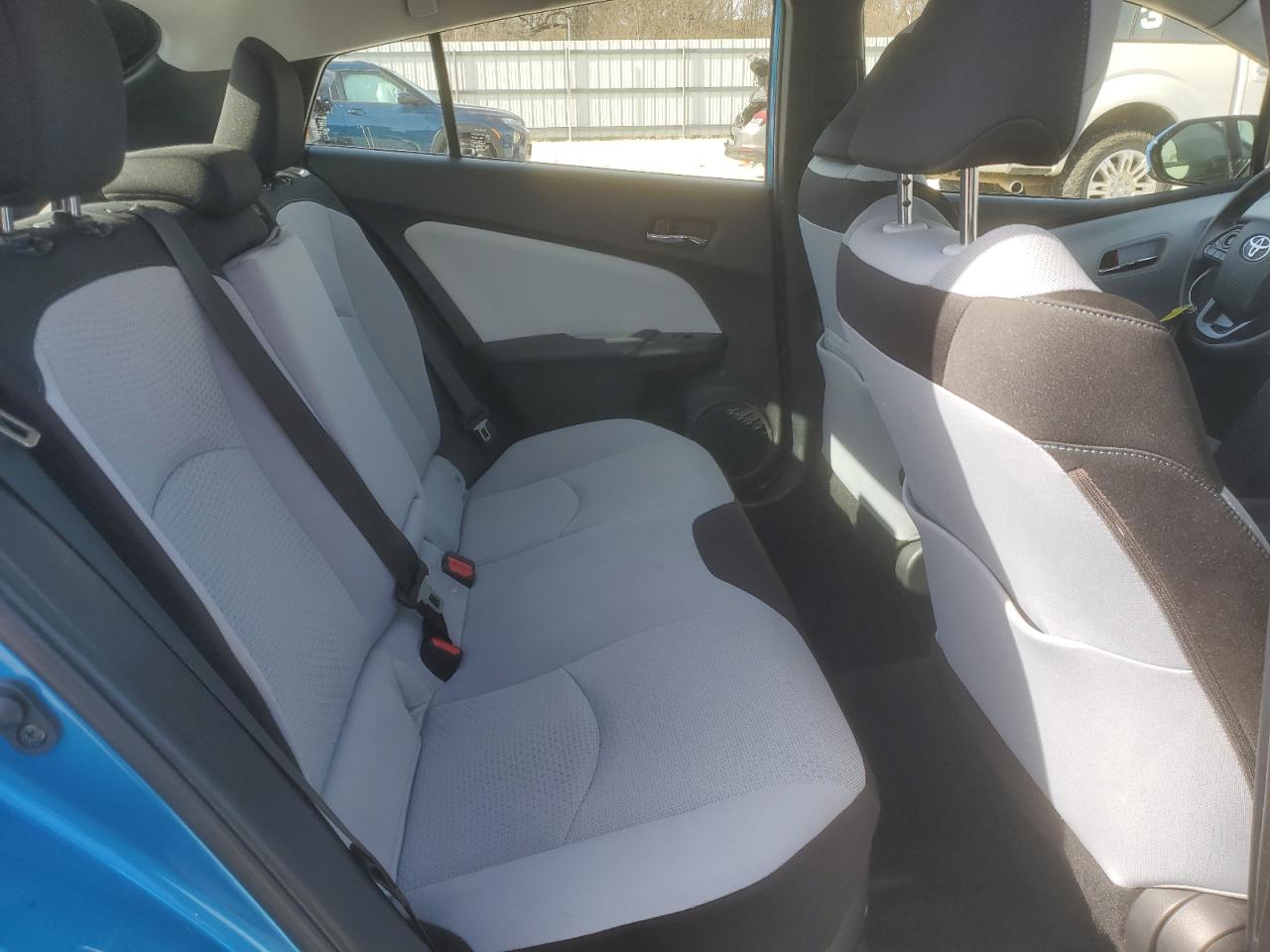 2019 Toyota Prius - Image 11