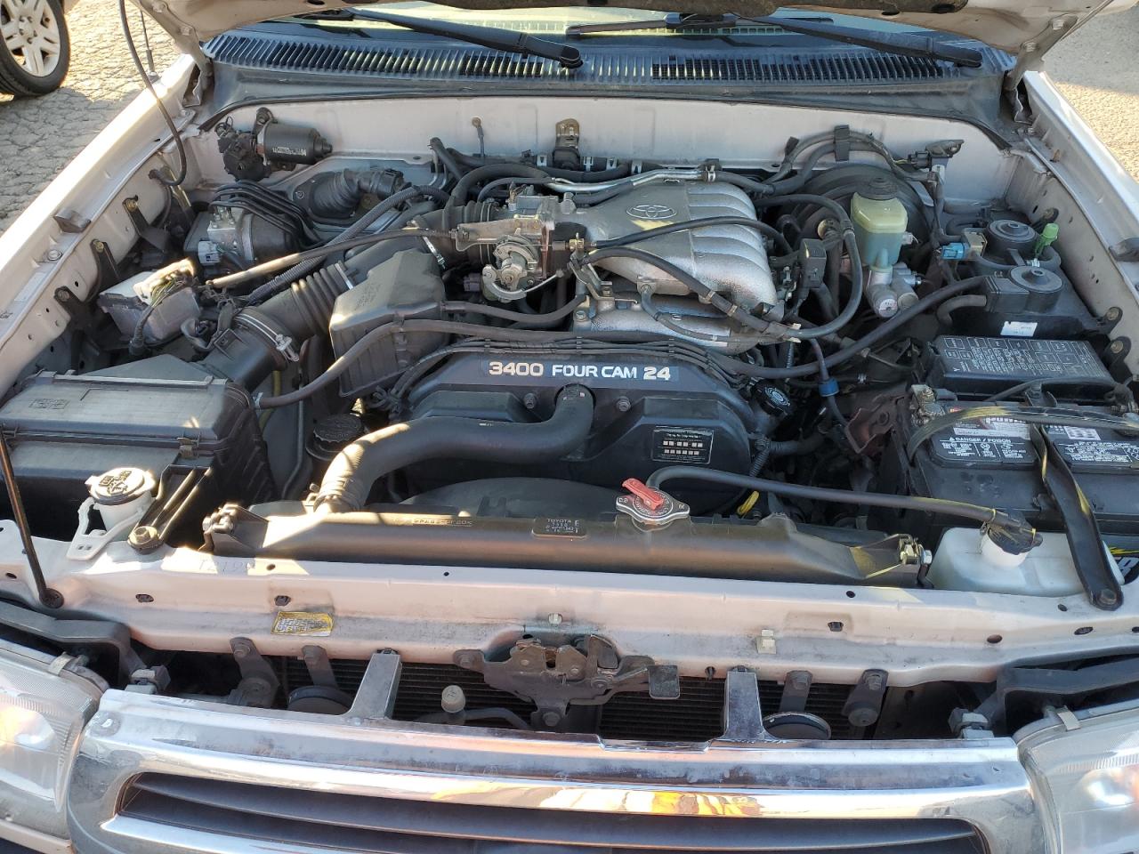 2000 Toyota 4Runner - Image 11