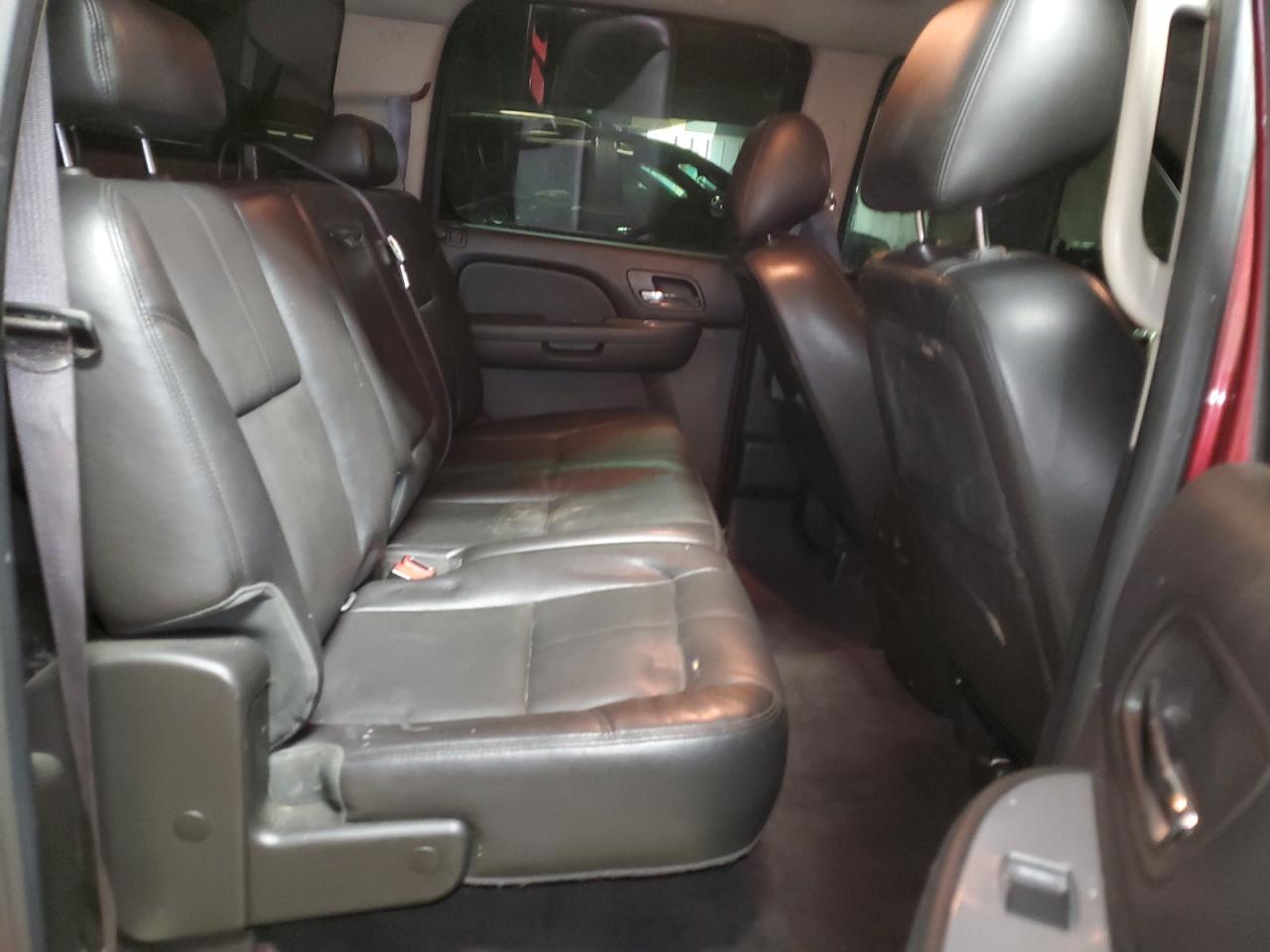 2013 Chevrolet Silverado - Image 10