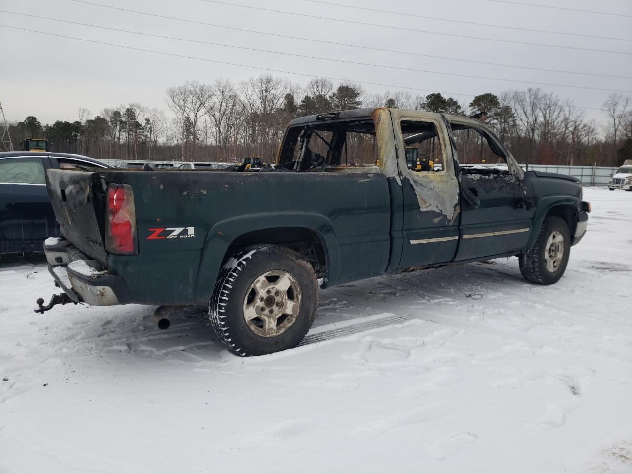 2004 Chevrolet Silverado - Image 3